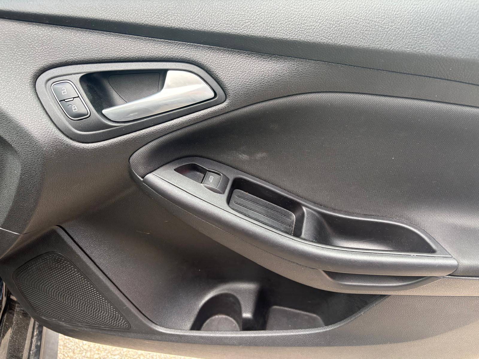 /akmautomotiveltd/2015-Ford-Focus-44409694133586175.jpg