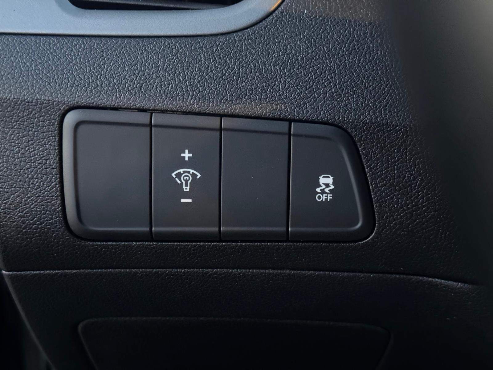 /akmautomotiveltd/2015-Hyundai-Elantra-9857028501200407.jpg