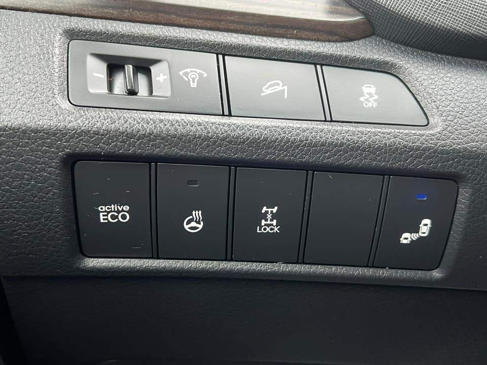 /akmautomotiveltd/2015-Hyundai-SantaFe-5349411573066825.jpg