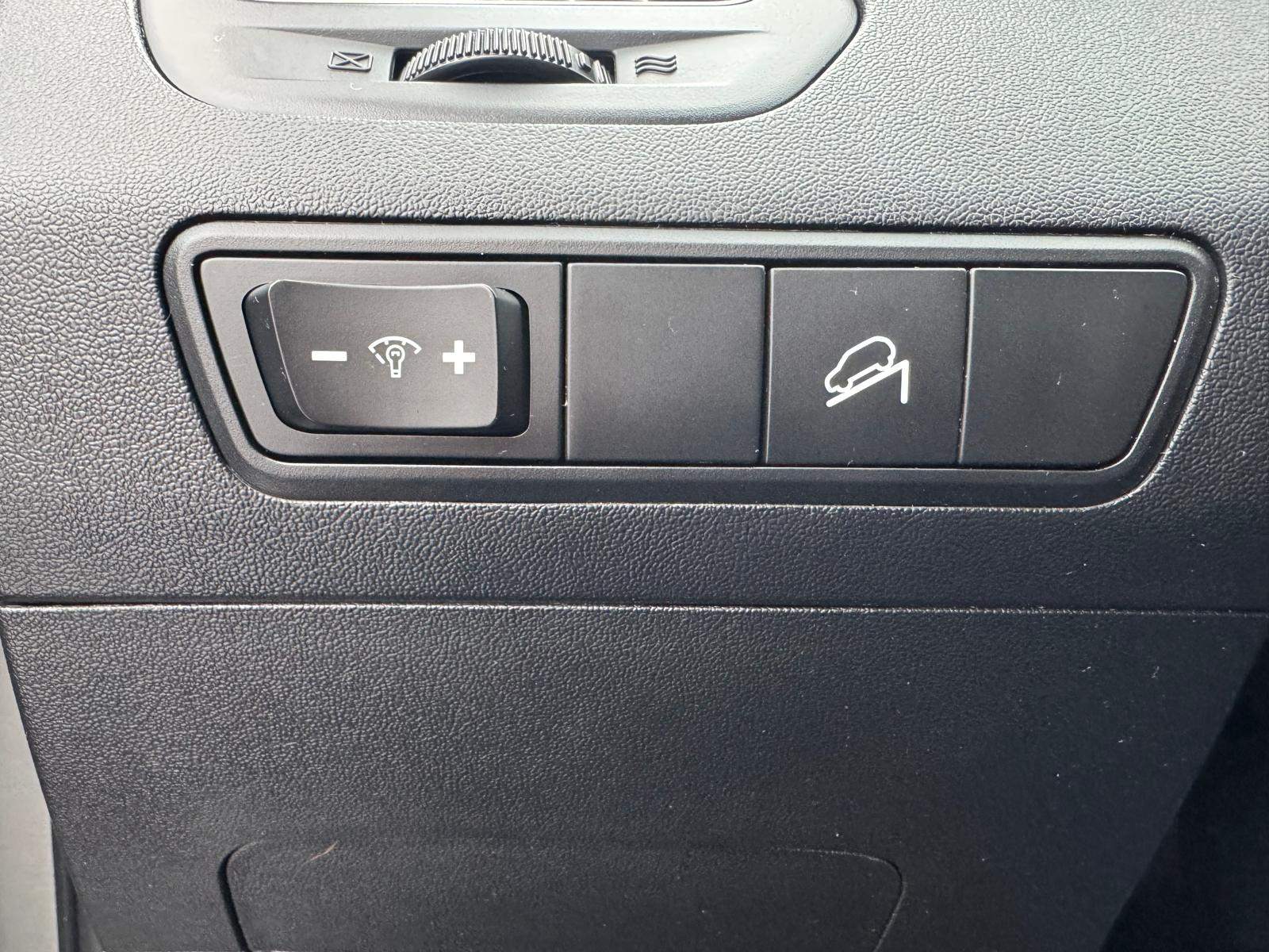/akmautomotiveltd/2015-Hyundai-Tucson-9318736899217883.jpg