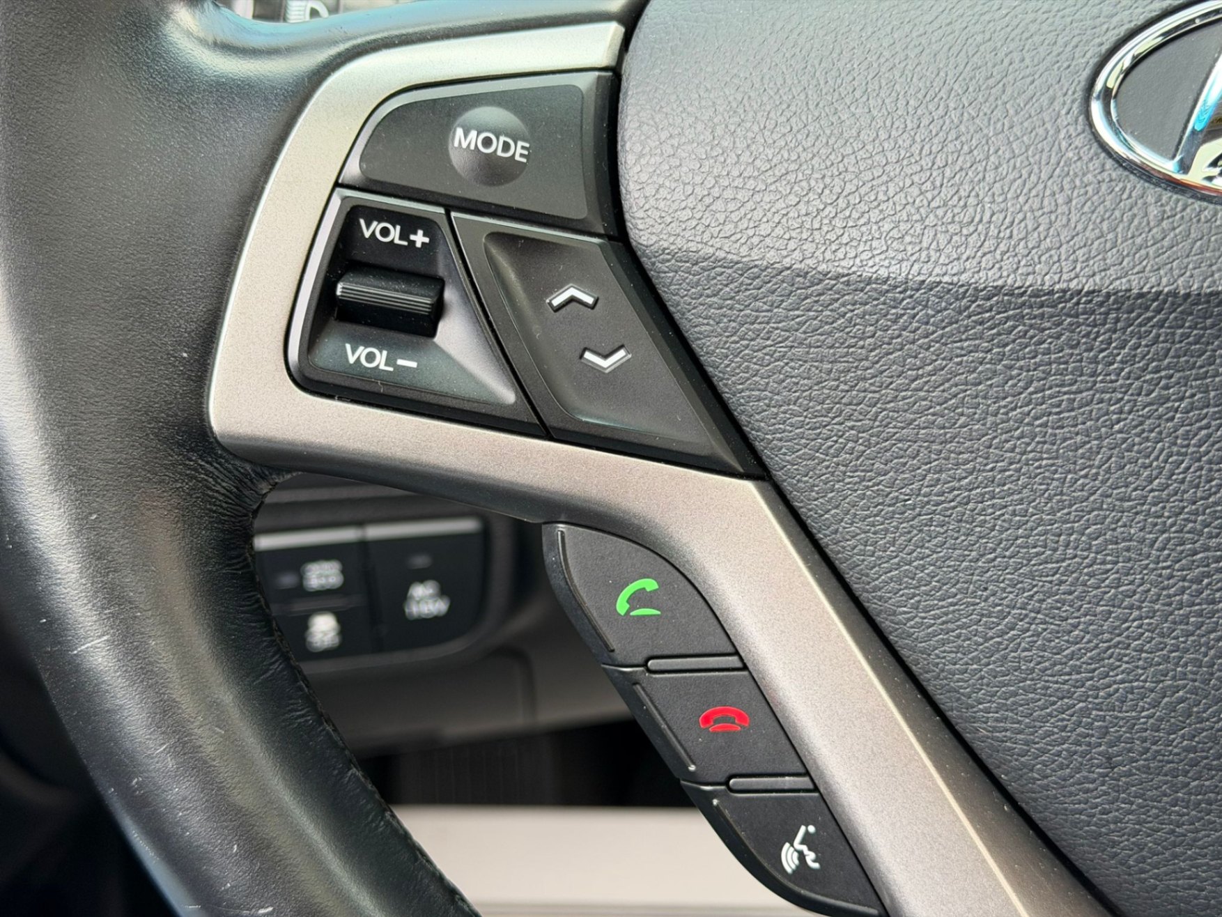 /akmautomotiveltd/2015-Hyundai-Veloster-4618884519779267.jpg