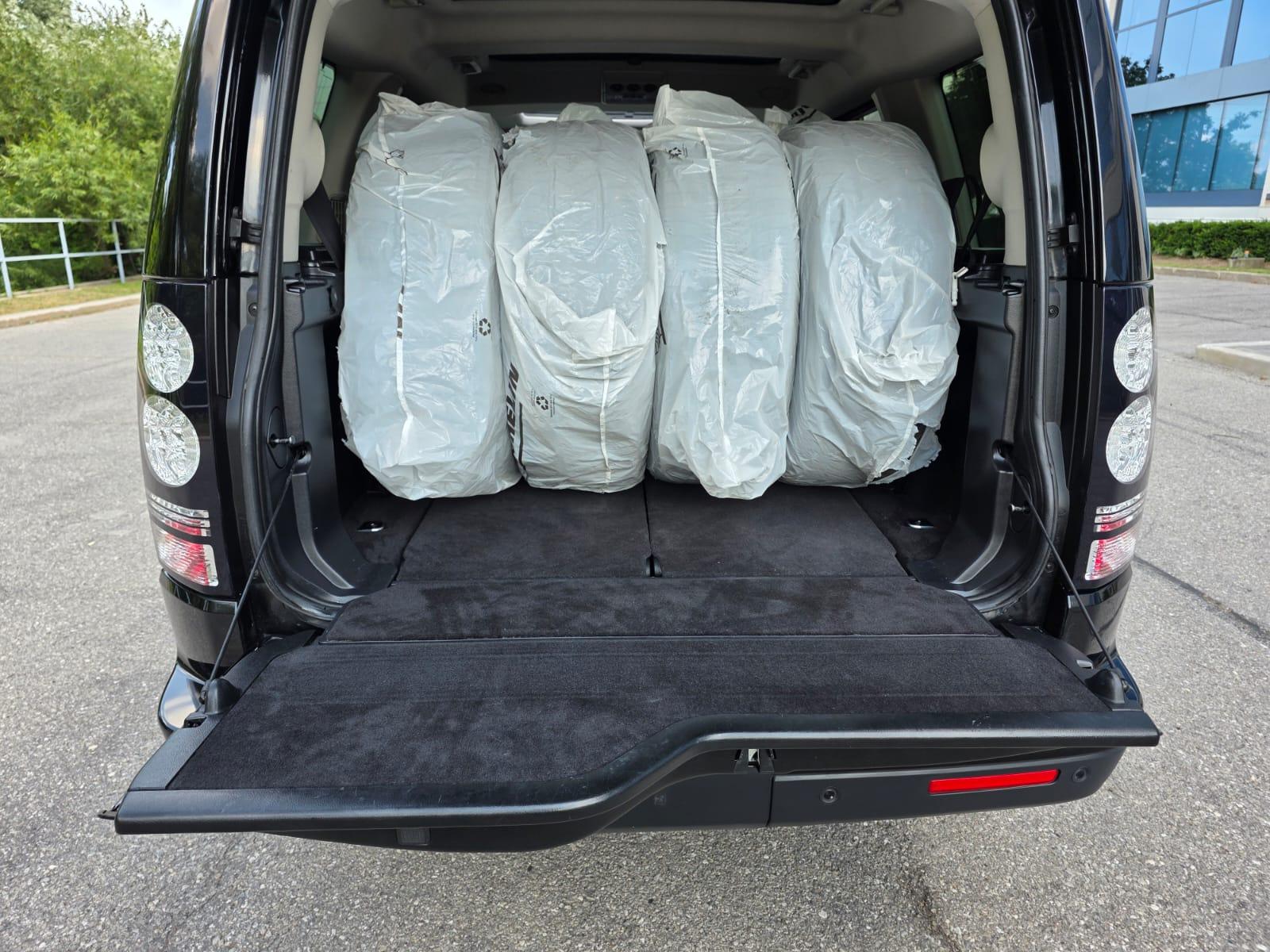 /akmautomotiveltd/2015-LandRover-LR4-1663982101662398.jpg