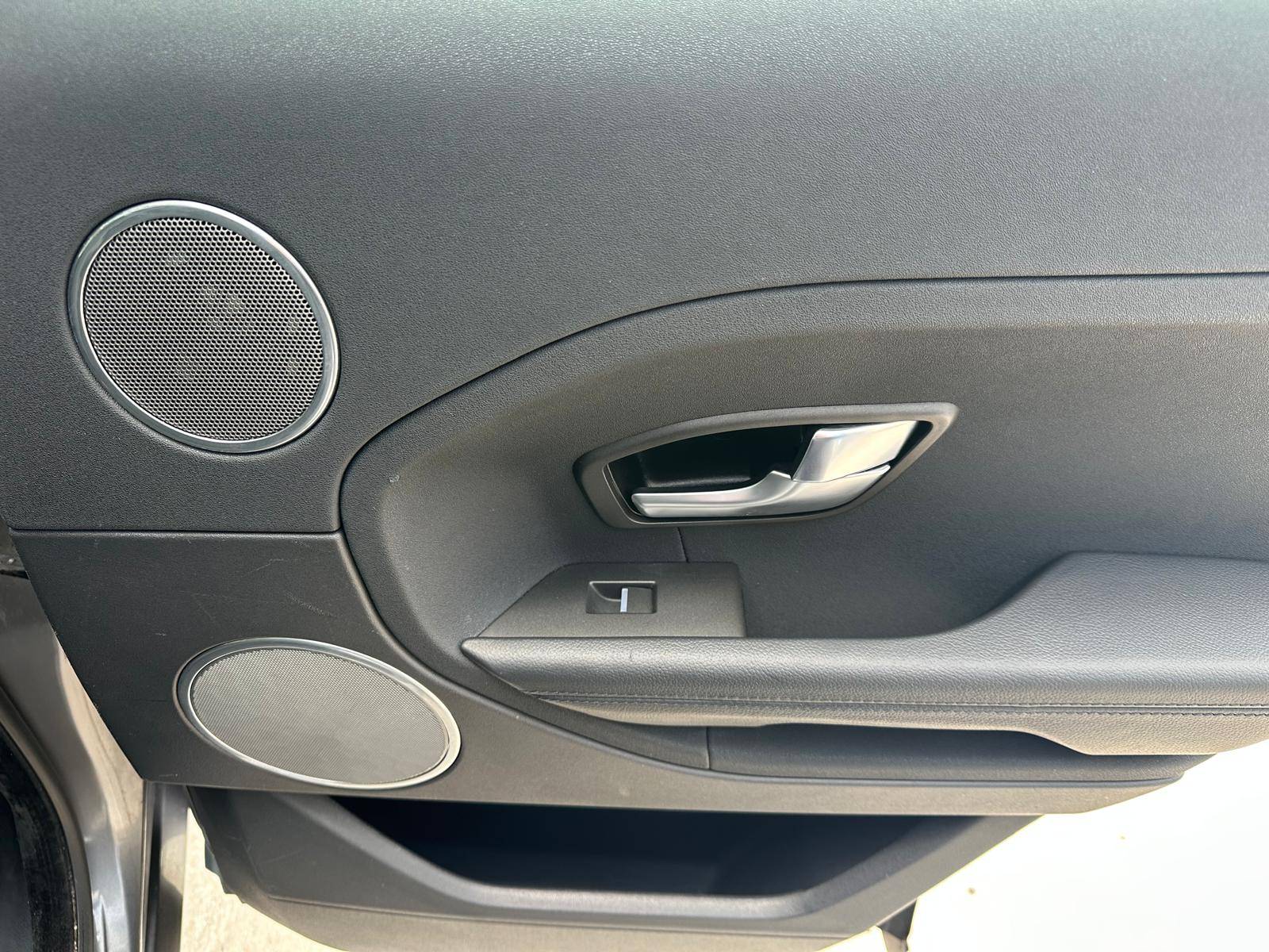 /akmautomotiveltd/2015-LandRover-RangeRover-09561162464350748.jpg