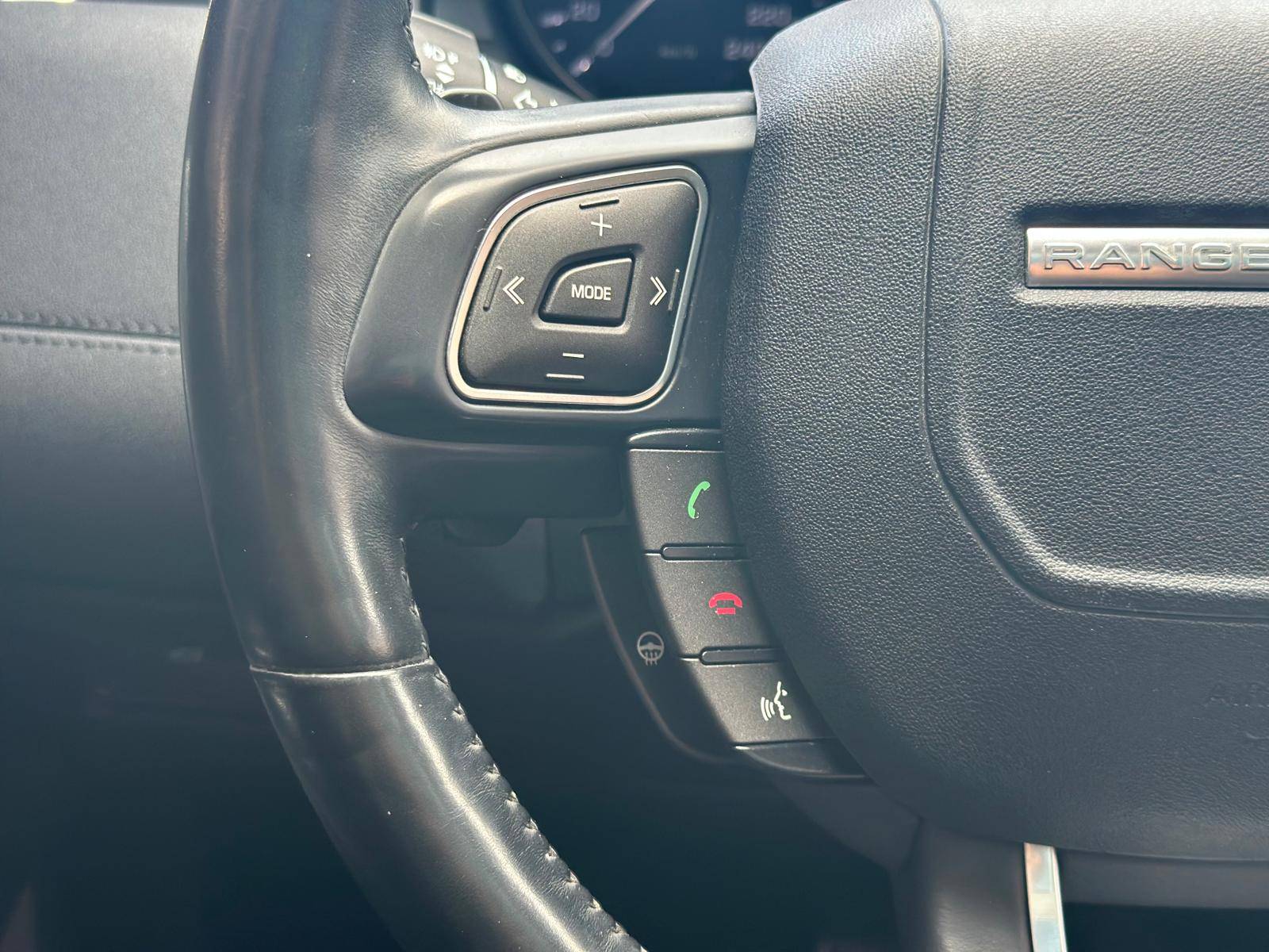 /akmautomotiveltd/2015-LandRover-RangeRover-15935840630663334.jpg
