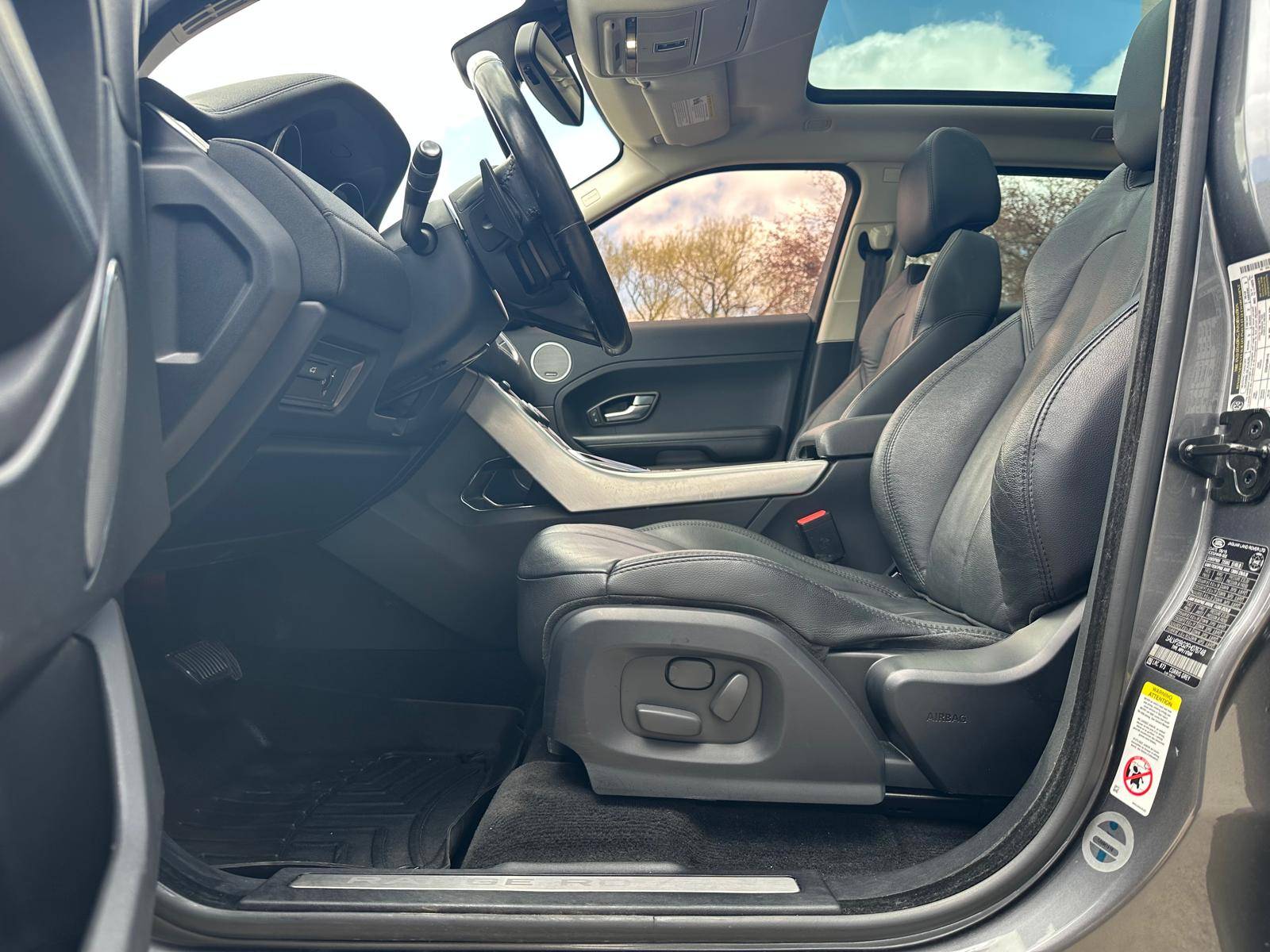 /akmautomotiveltd/2015-LandRover-RangeRover-16894739226288524.jpg