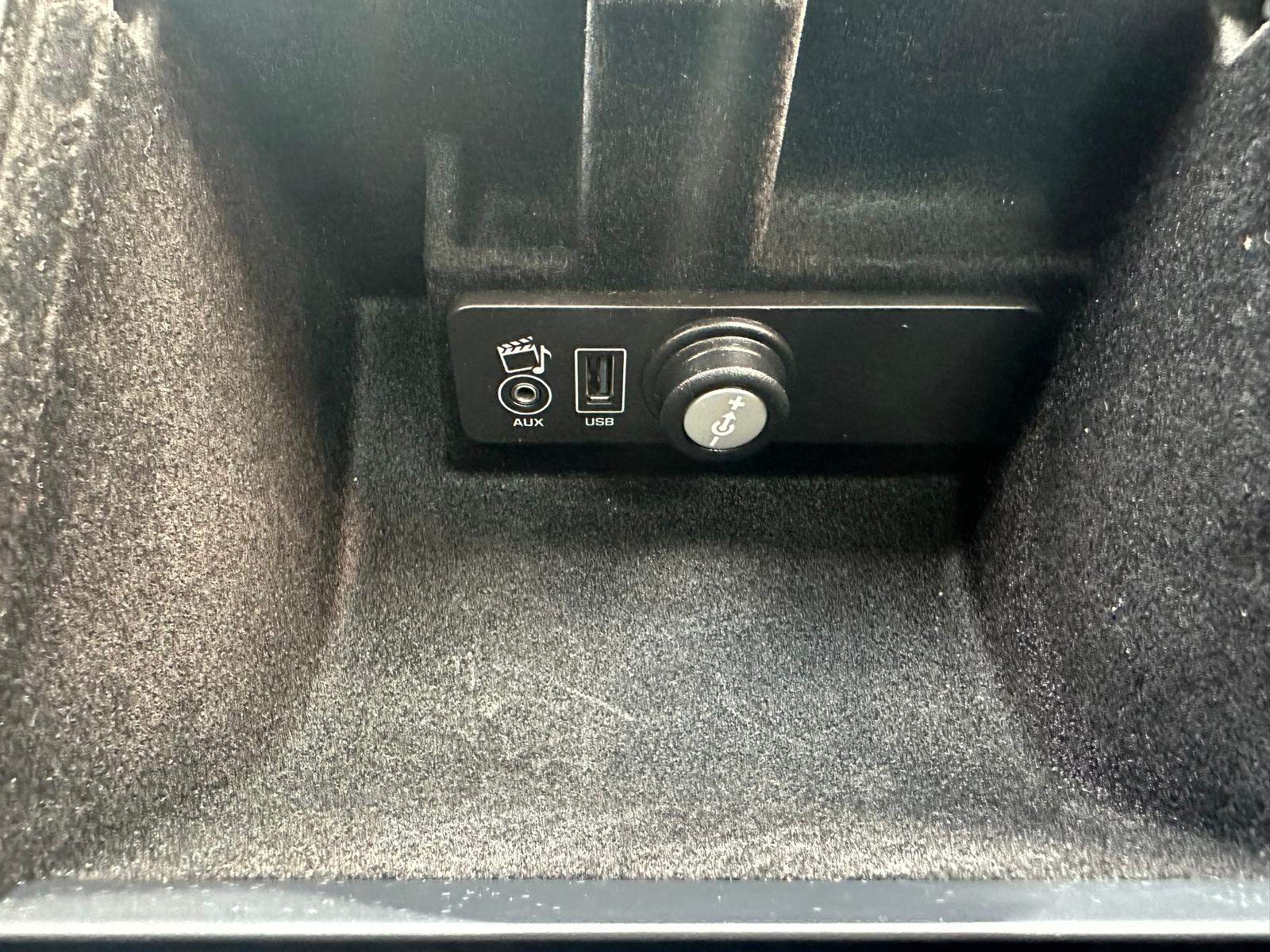 /akmautomotiveltd/2015-LandRover-RangeRover-3182442758001809.jpg