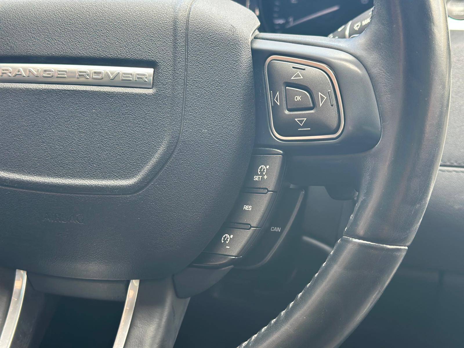 /akmautomotiveltd/2015-LandRover-RangeRover-8909110976905912.jpg