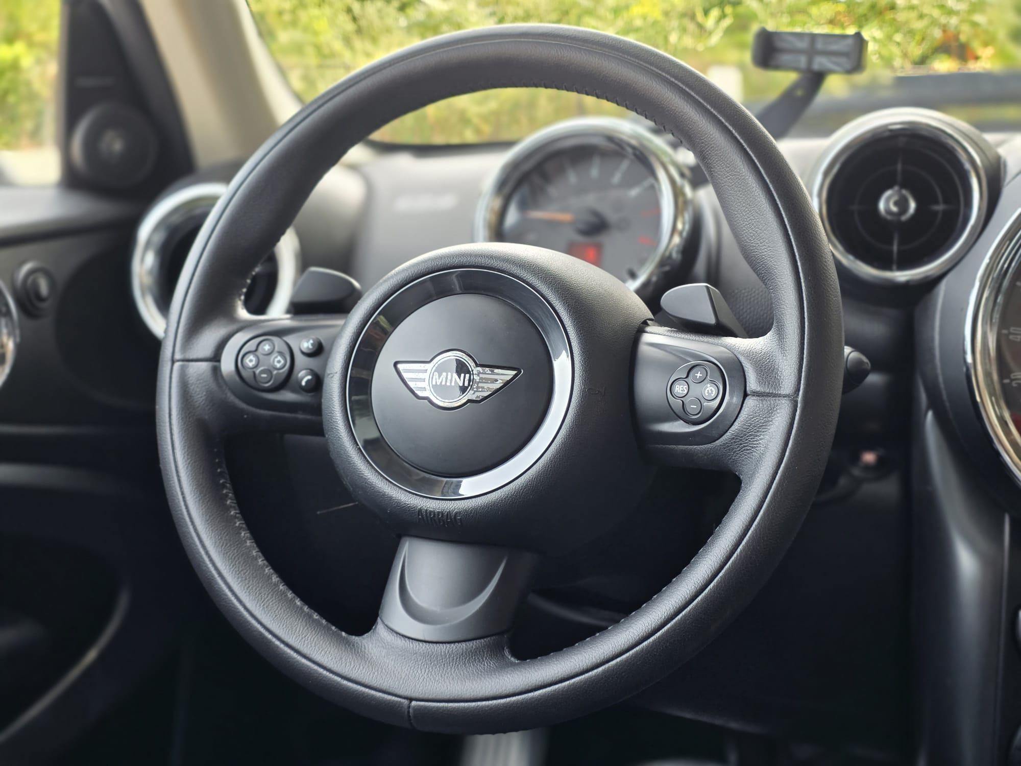 /akmautomotiveltd/2015-MINI-CooperPaceman-29577115790577513.jpg