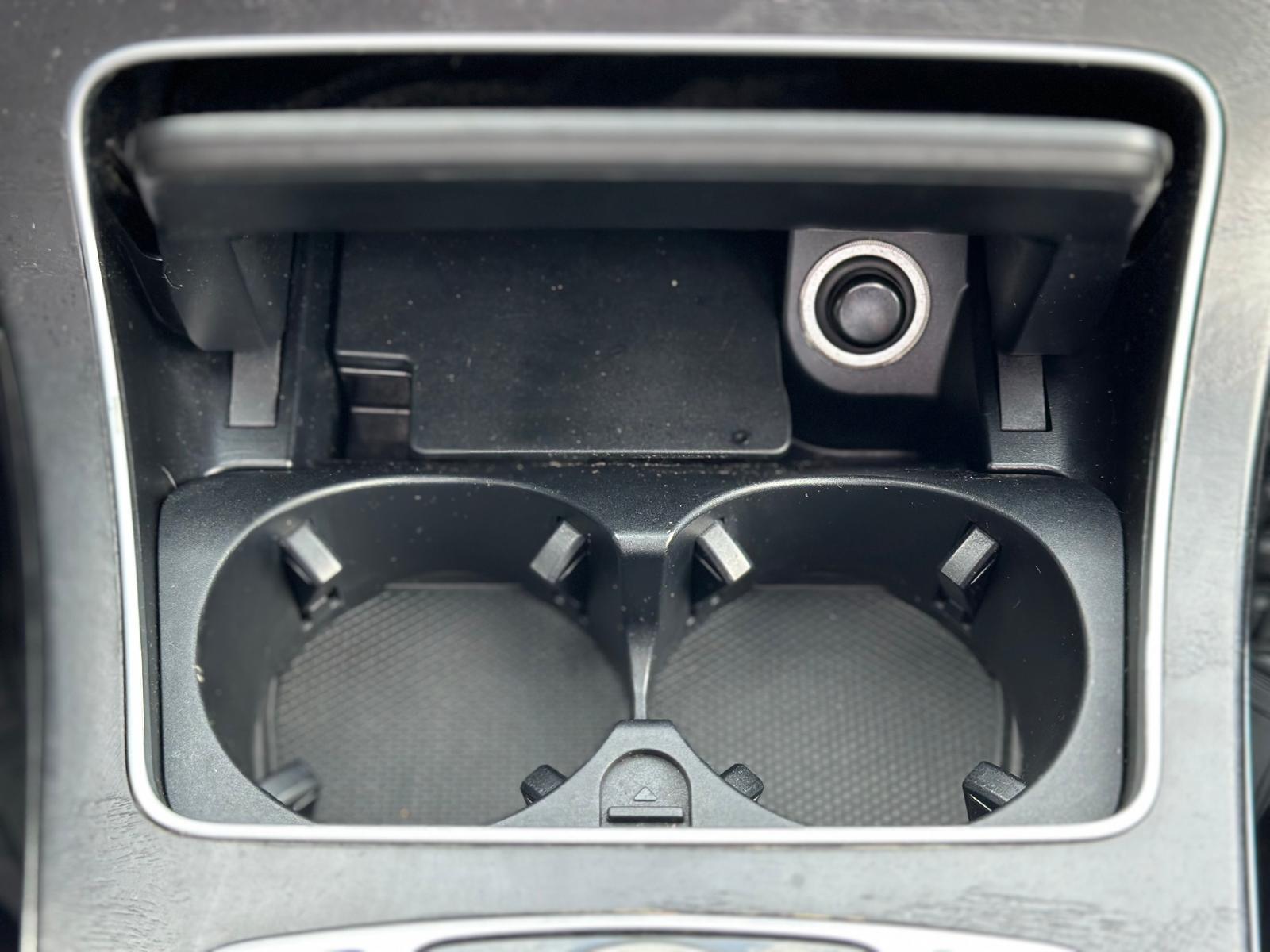 /akmautomotiveltd/2015-Mercedes-Benz-C-Class-4728542734281227.jpg