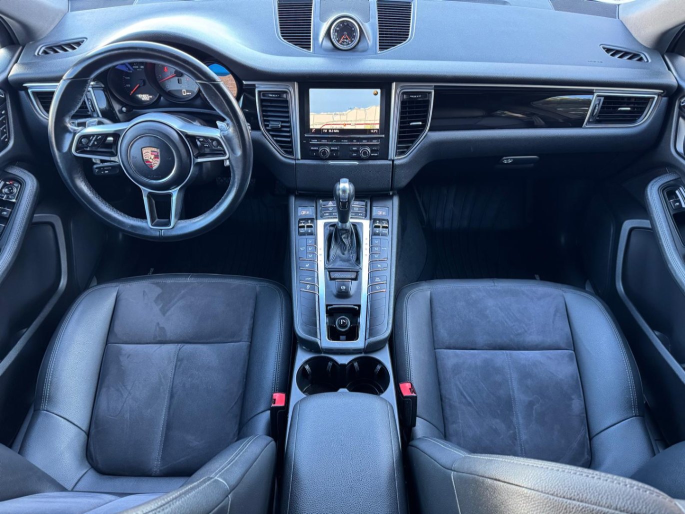 /akmautomotiveltd/2015-Porsche-Macan-2044693947772831.jpg