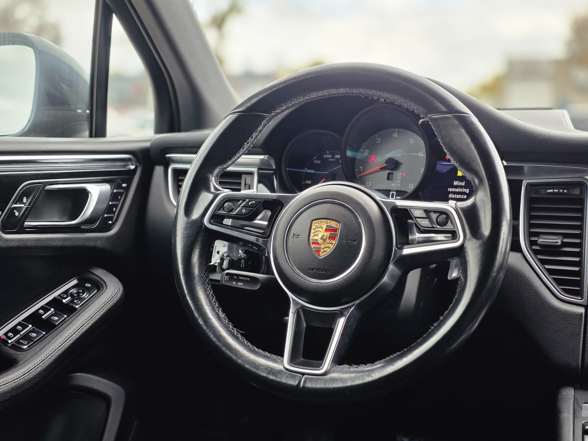 /akmautomotiveltd/2015-Porsche-Macan-8483196013585503.jpg