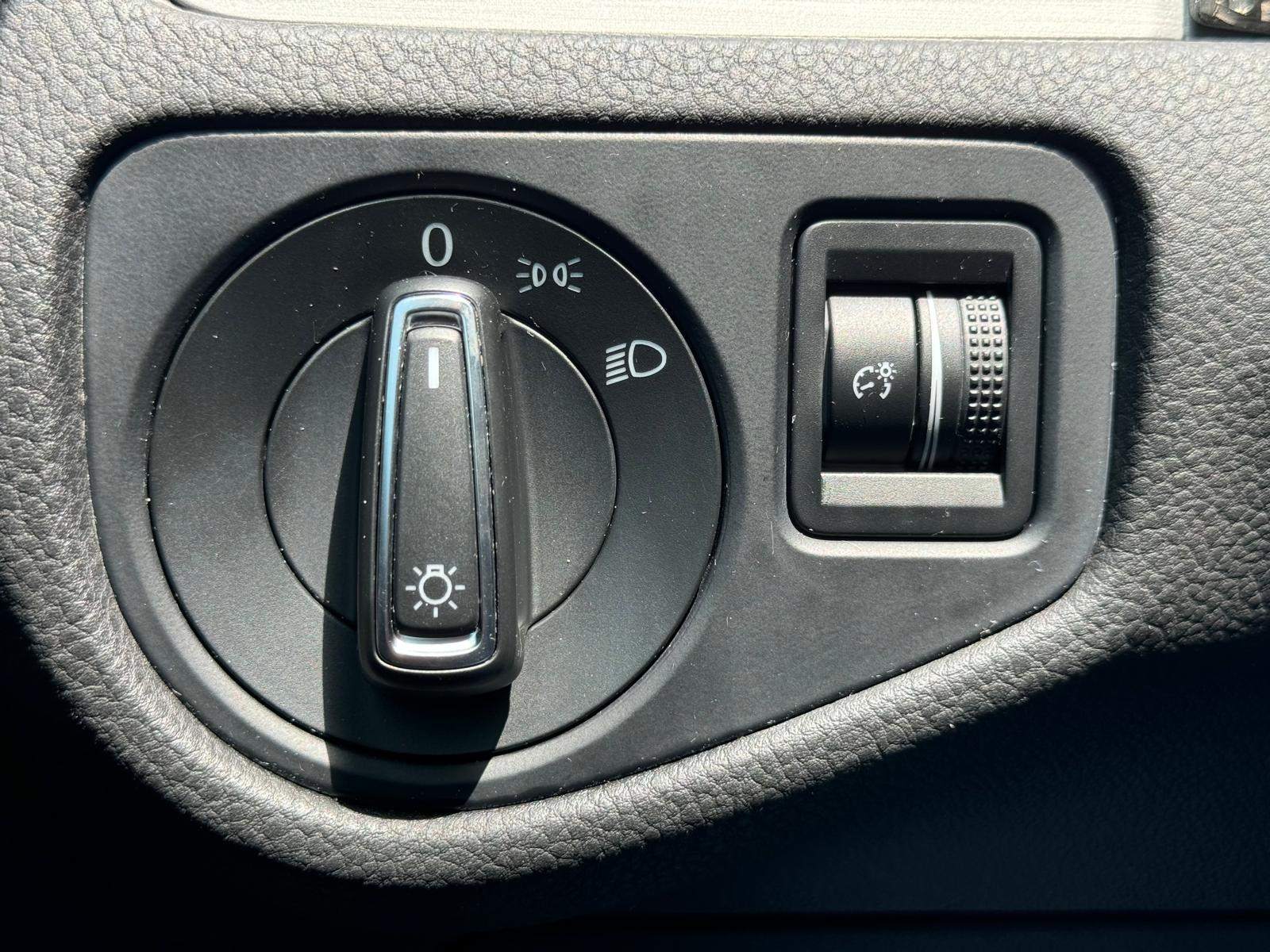 /akmautomotiveltd/2015-Volkswagen-Golf-8614533906433097.jpg