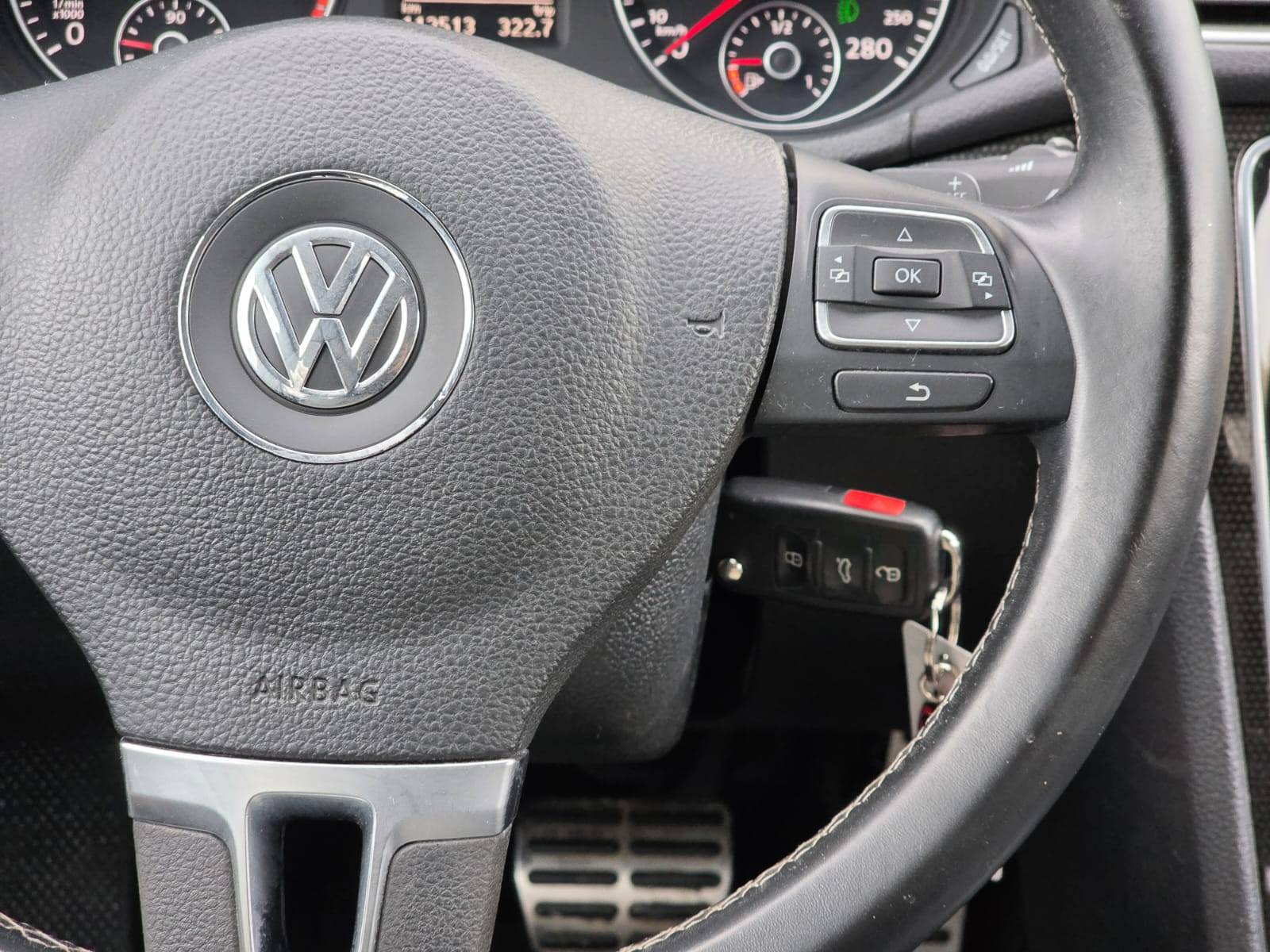 /akmautomotiveltd/2015-Volkswagen-Passat-5550350149429364.jpg