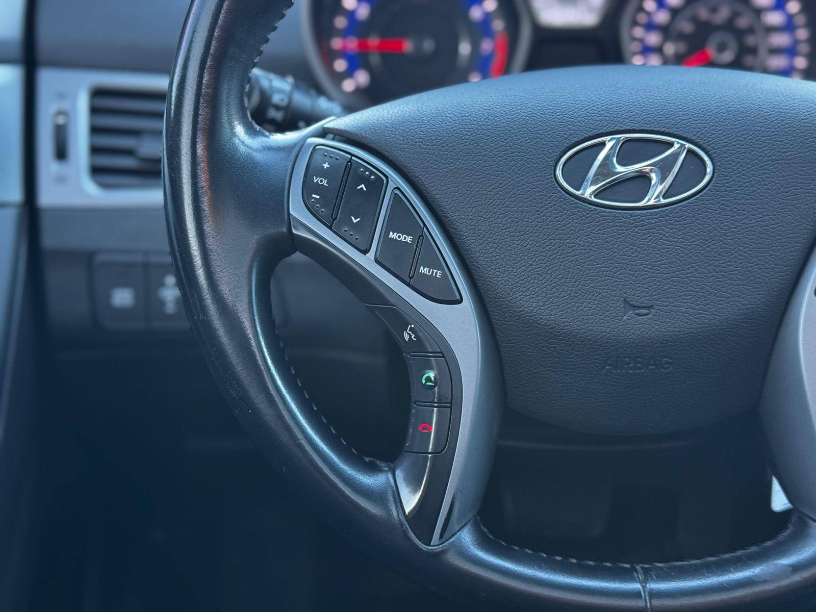 /akmautomotiveltd/2016-Hyundai-Elantra-5273233735438696.jpg