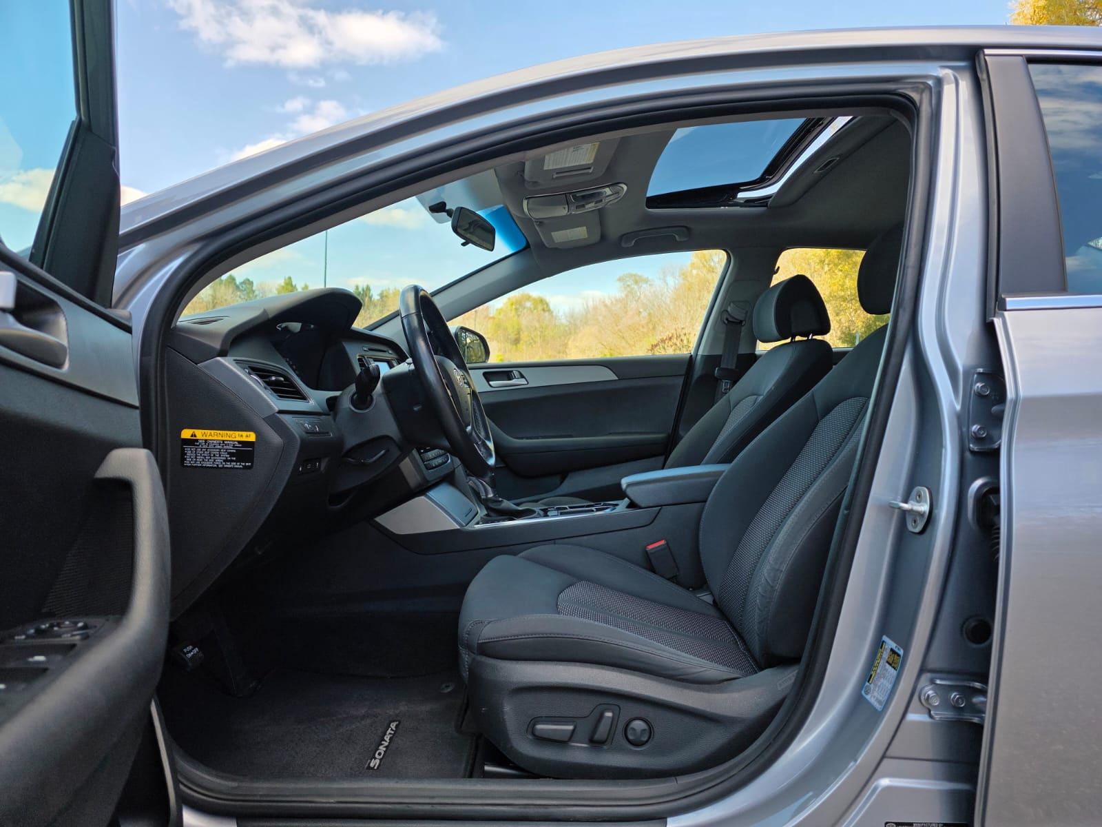 /akmautomotiveltd/2016-Hyundai-Sonata-142155241703388.jpg