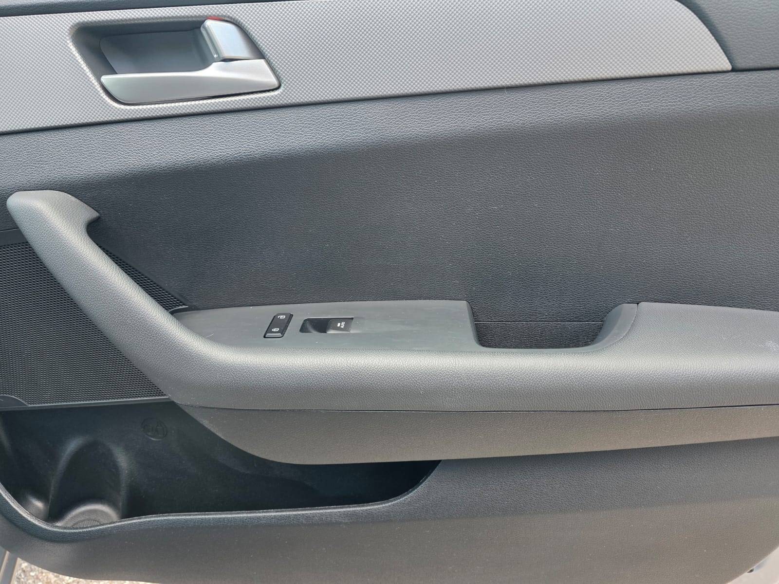 /akmautomotiveltd/2016-Hyundai-Sonata-9071629947153761.jpg