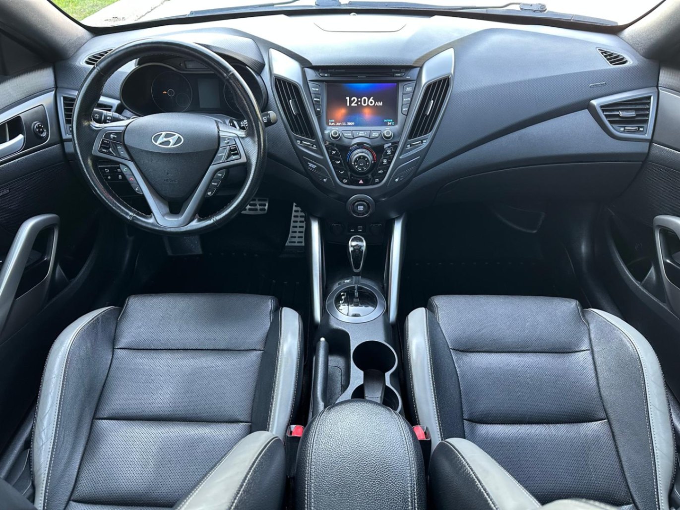 /akmautomotiveltd/2016-Hyundai-Veloster-7528057143445721.jpg