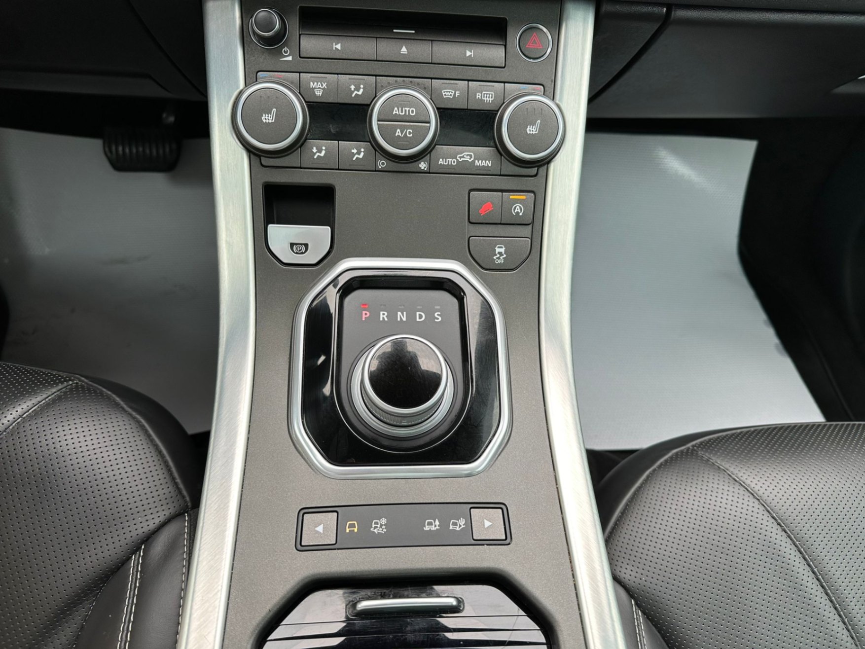 /akmautomotiveltd/2016-LandRover-RangeRover-3861132784147454.jpg