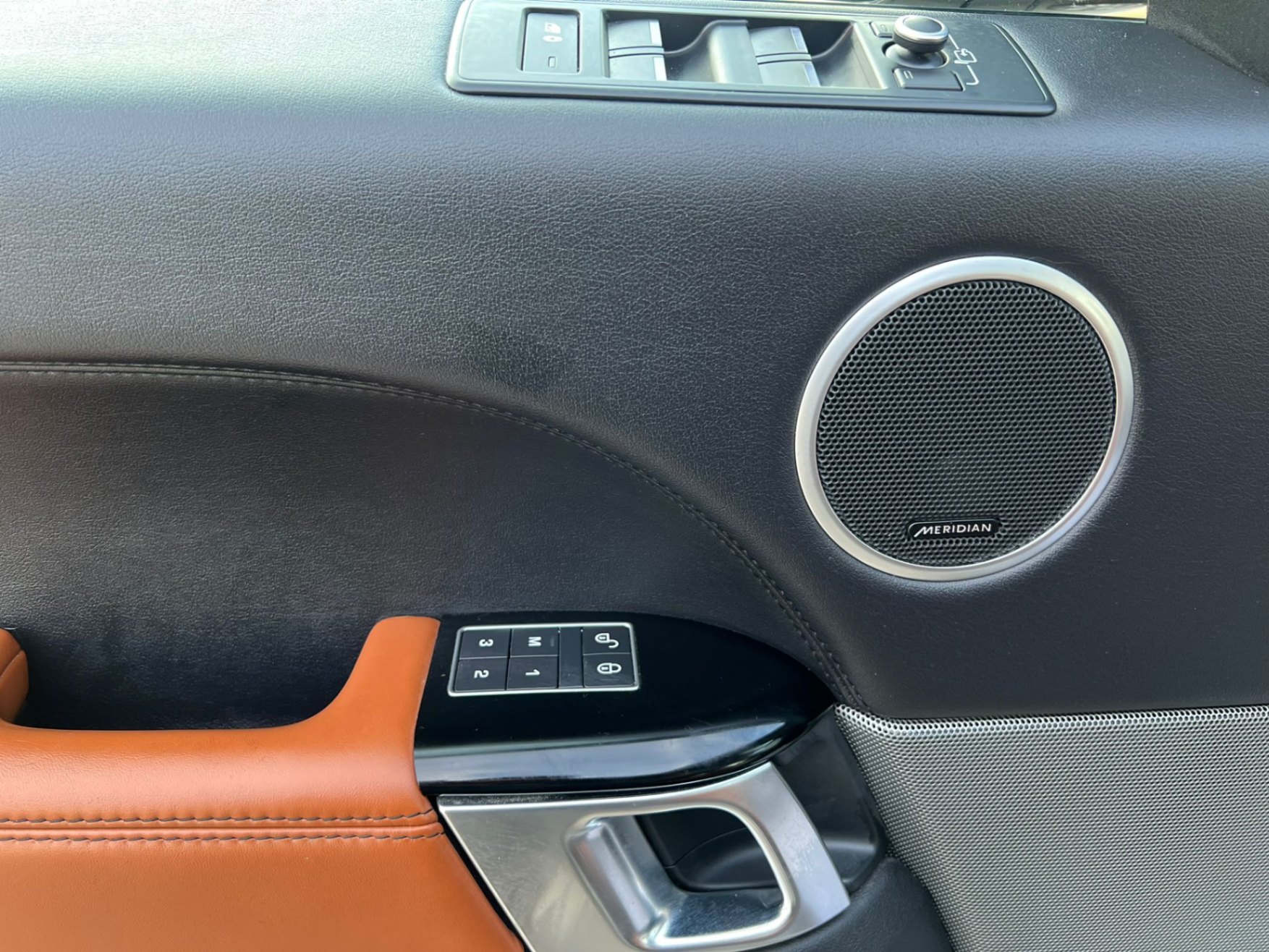 /akmautomotiveltd/2016-LandRover-RangeRover-4393642392439756.jpg
