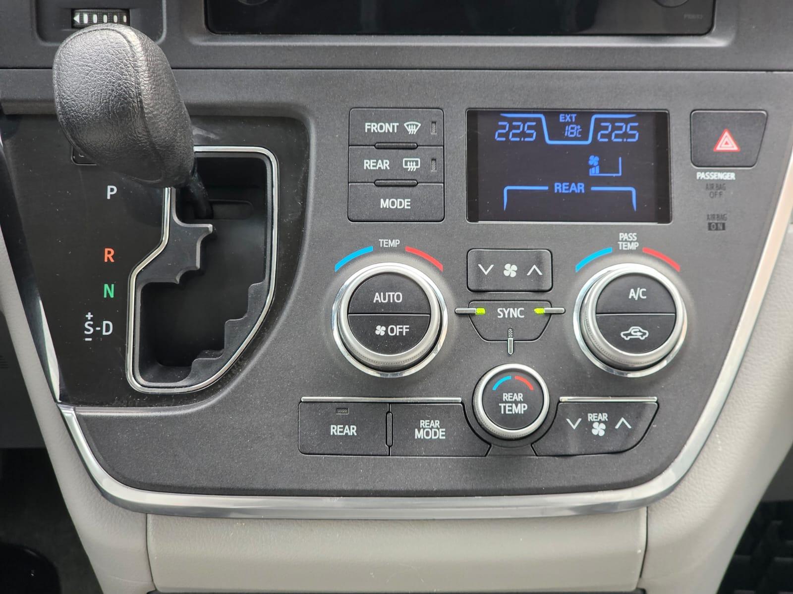 /akmautomotiveltd/2016-Toyota-Sienna-6241518711027594.jpg