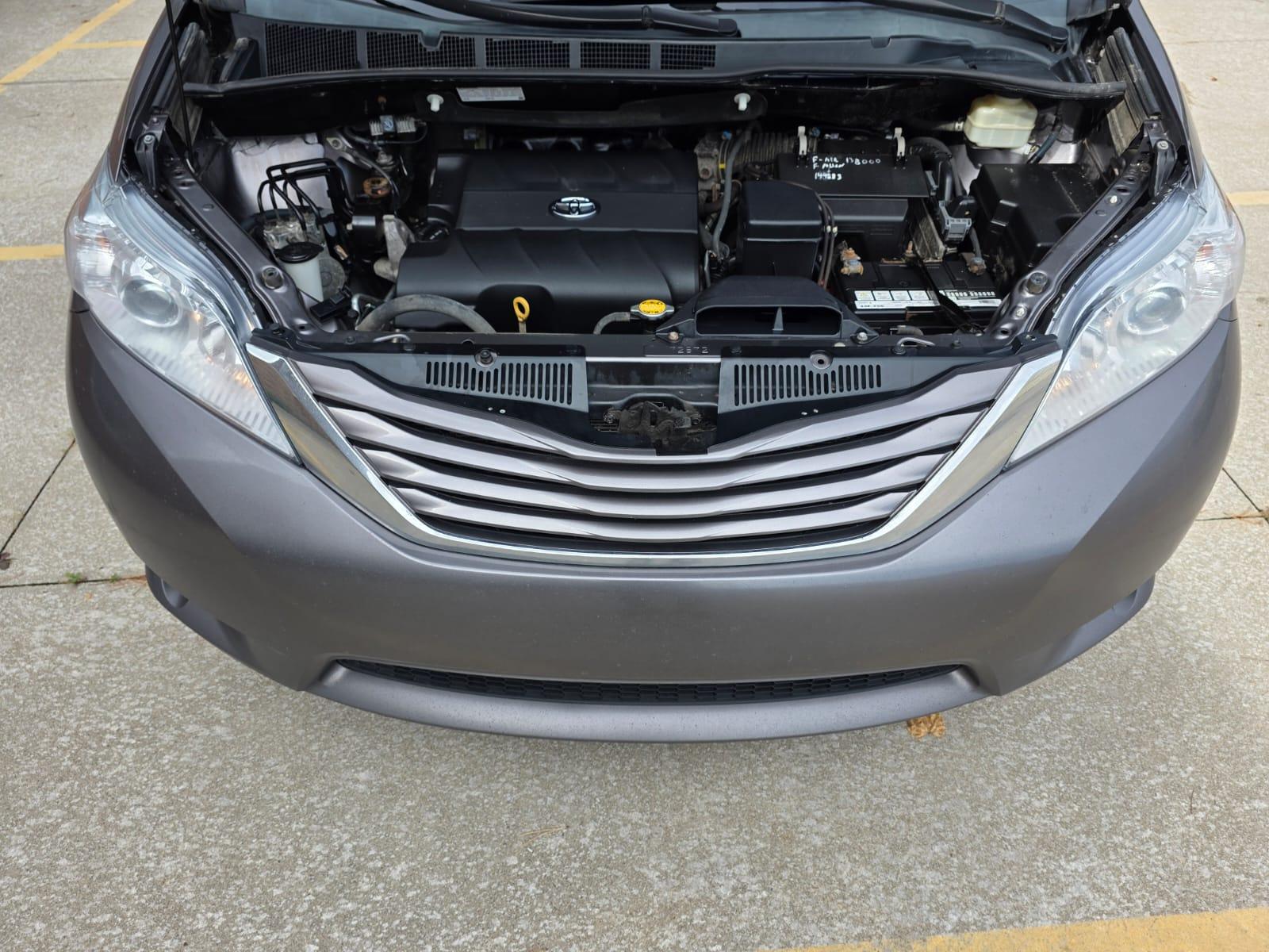 /akmautomotiveltd/2016-Toyota-Sienna-7445112667634661.jpg