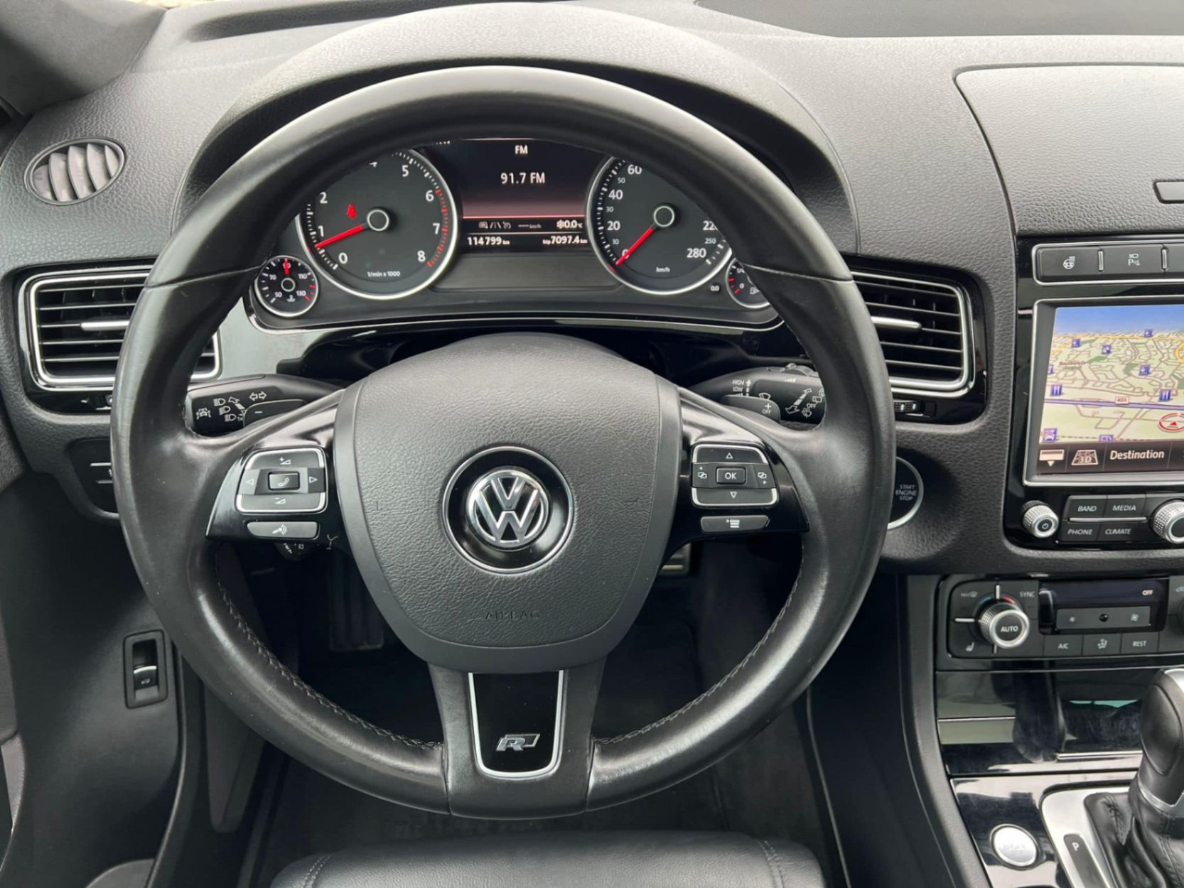 /akmautomotiveltd/2016-Volkswagen-Touareg-20032284038039894.jpg