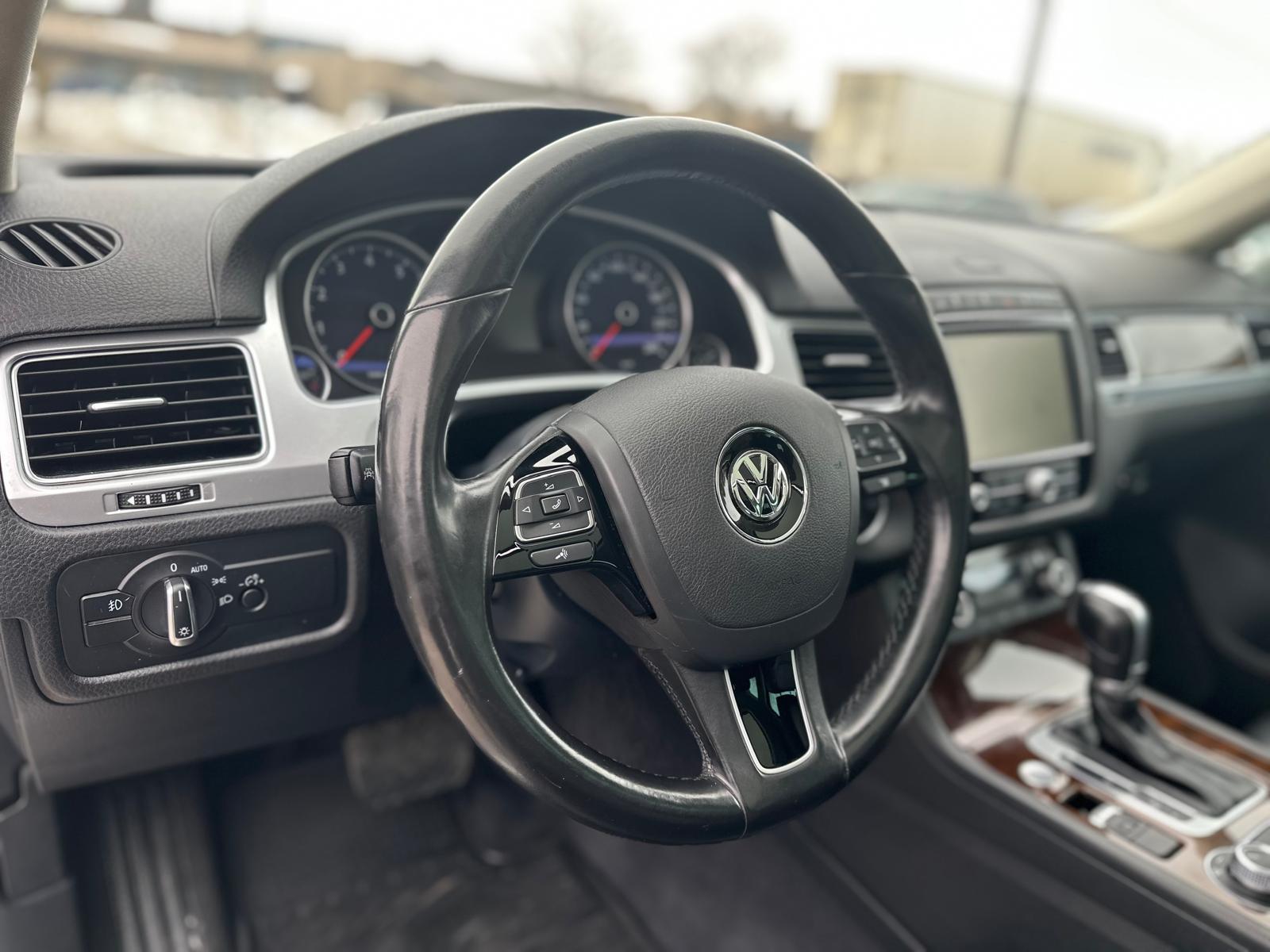 /akmautomotiveltd/2016-Volkswagen-Touareg-24410421979517327.jpg