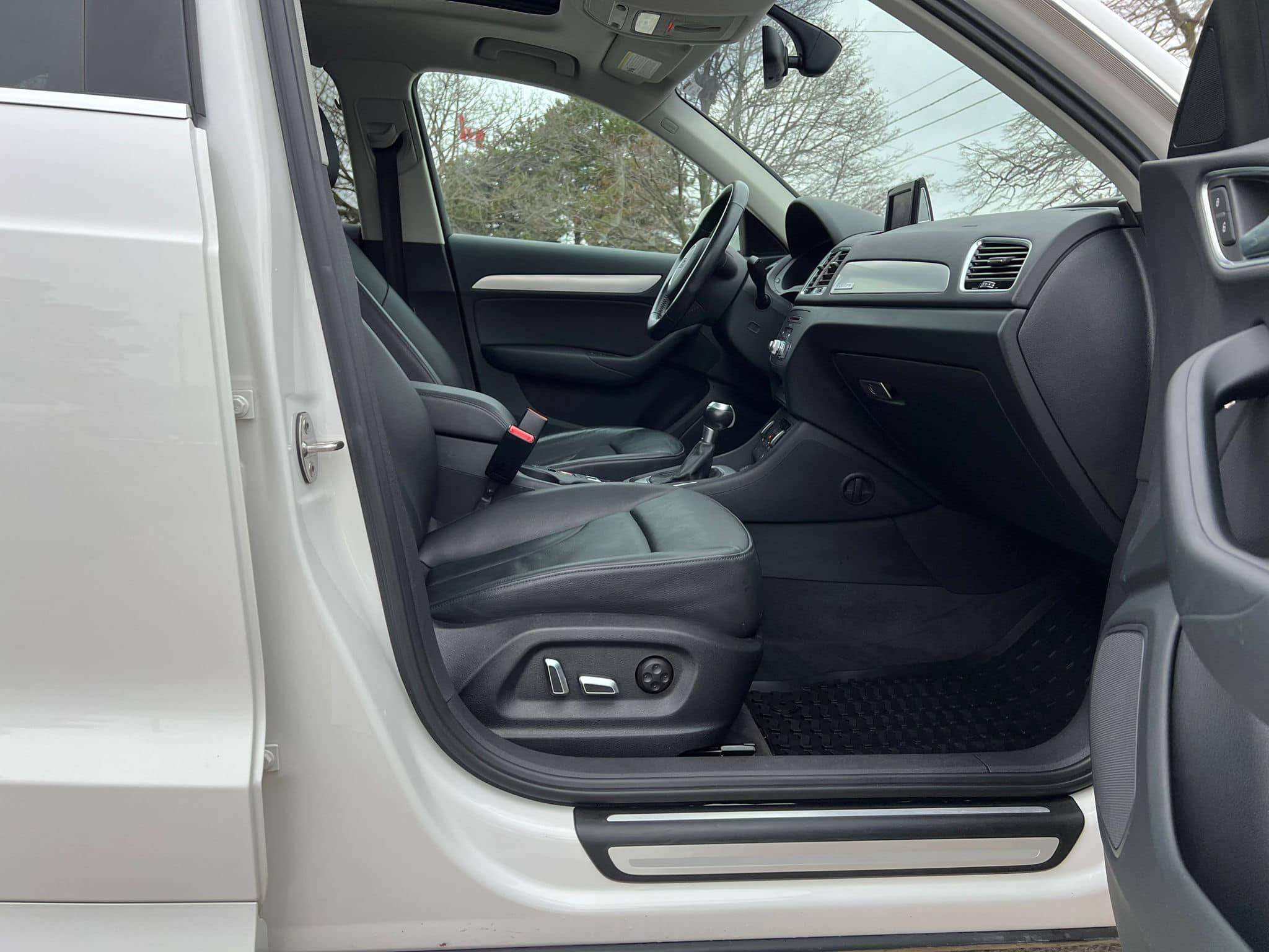 /akmautomotiveltd/2017-Audi-Q3-24358997094855228.jpg