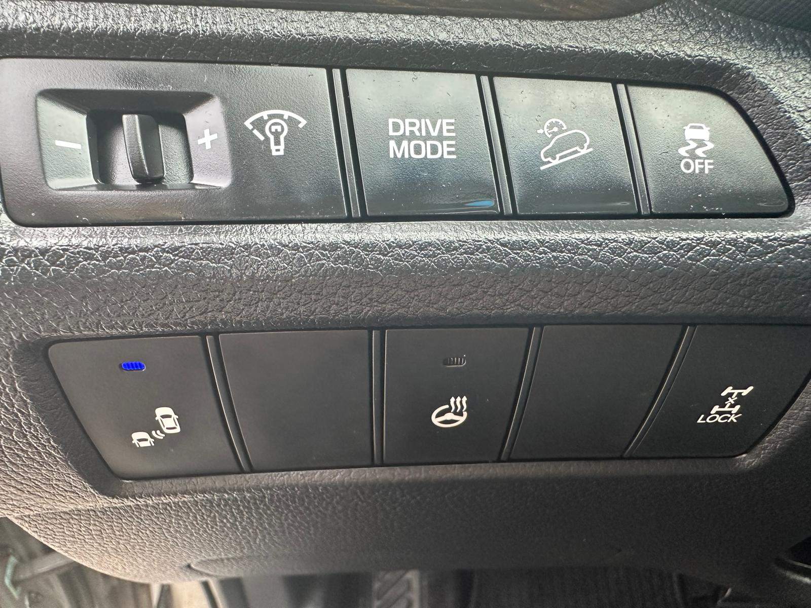 /akmautomotiveltd/2017-Hyundai-SantaFe-7652565007311172.jpg