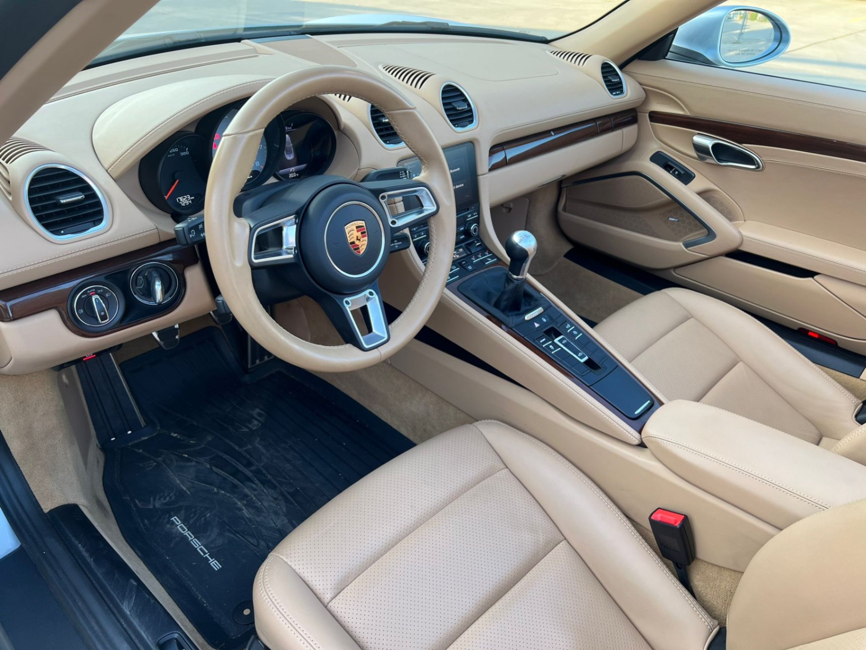/akmautomotiveltd/2017-Porsche-718Boxster-12704404683549764.jpg