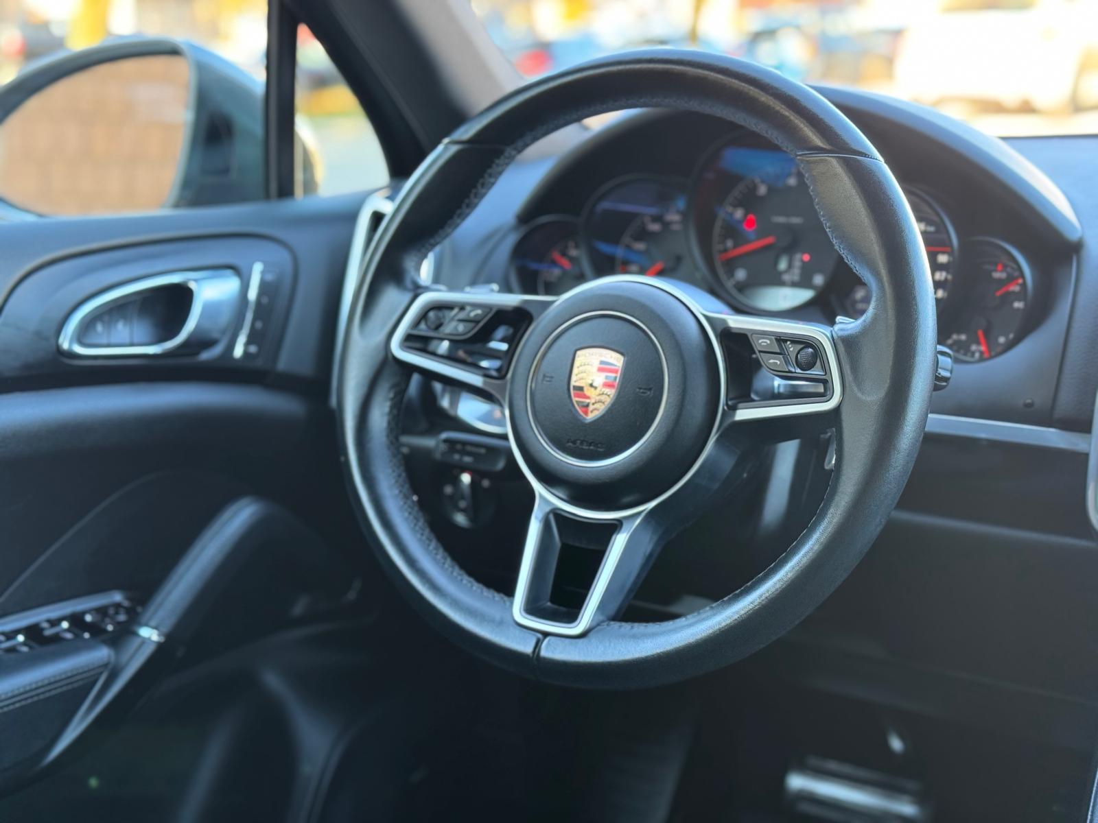 /akmautomotiveltd/2017-Porsche-Cayenne-15666142259280158.jpg