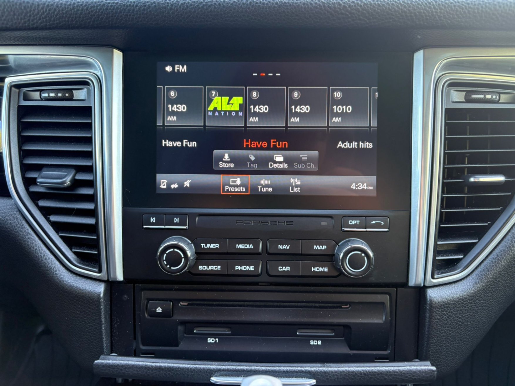 /akmautomotiveltd/2017-Porsche-Macan-08322167907063815.jpg
