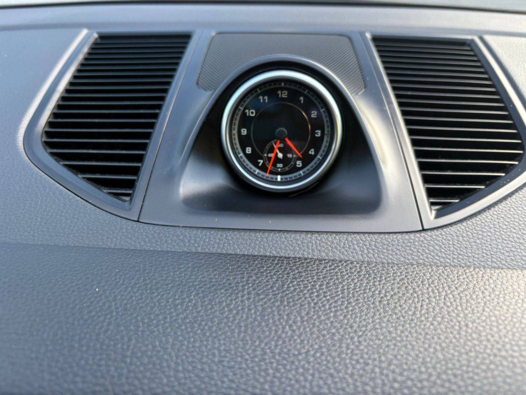 /akmautomotiveltd/2017-Porsche-Macan-09470978990202084.jpg