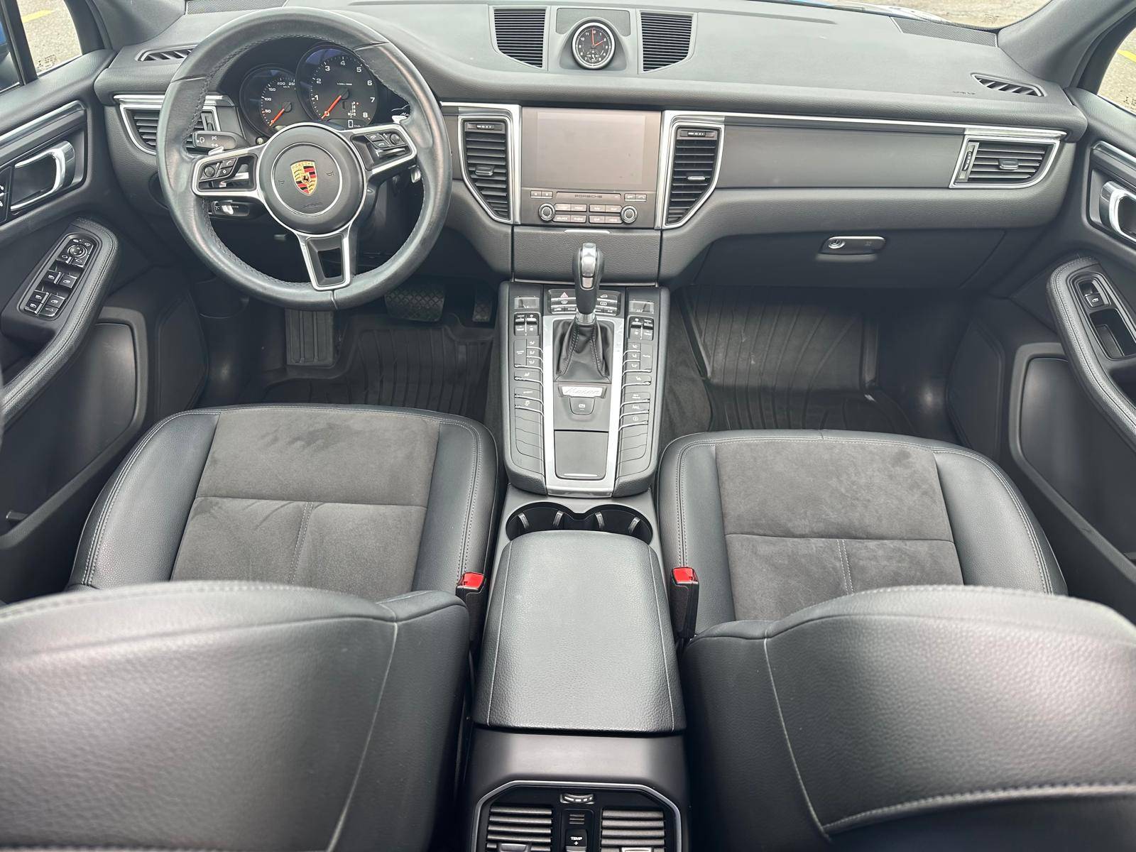 /akmautomotiveltd/2017-Porsche-Macan-1688445629719746.jpg