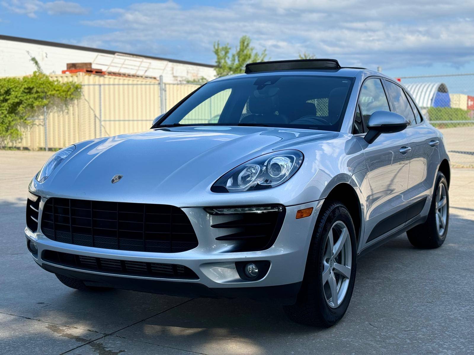/akmautomotiveltd/2017-Porsche-Macan-5401962385824468.jpg