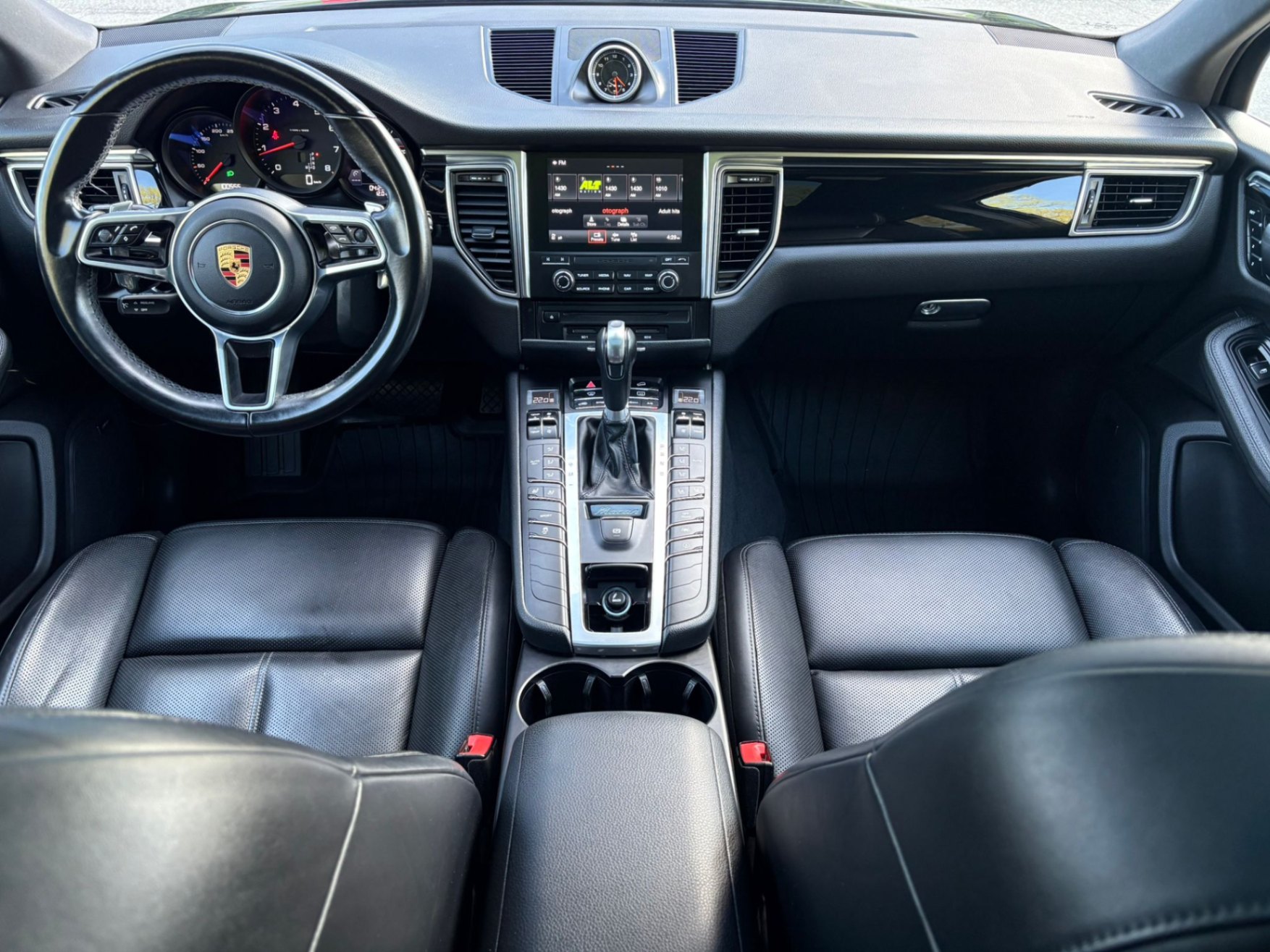 /akmautomotiveltd/2017-Porsche-Macan-7712221196975557.jpg