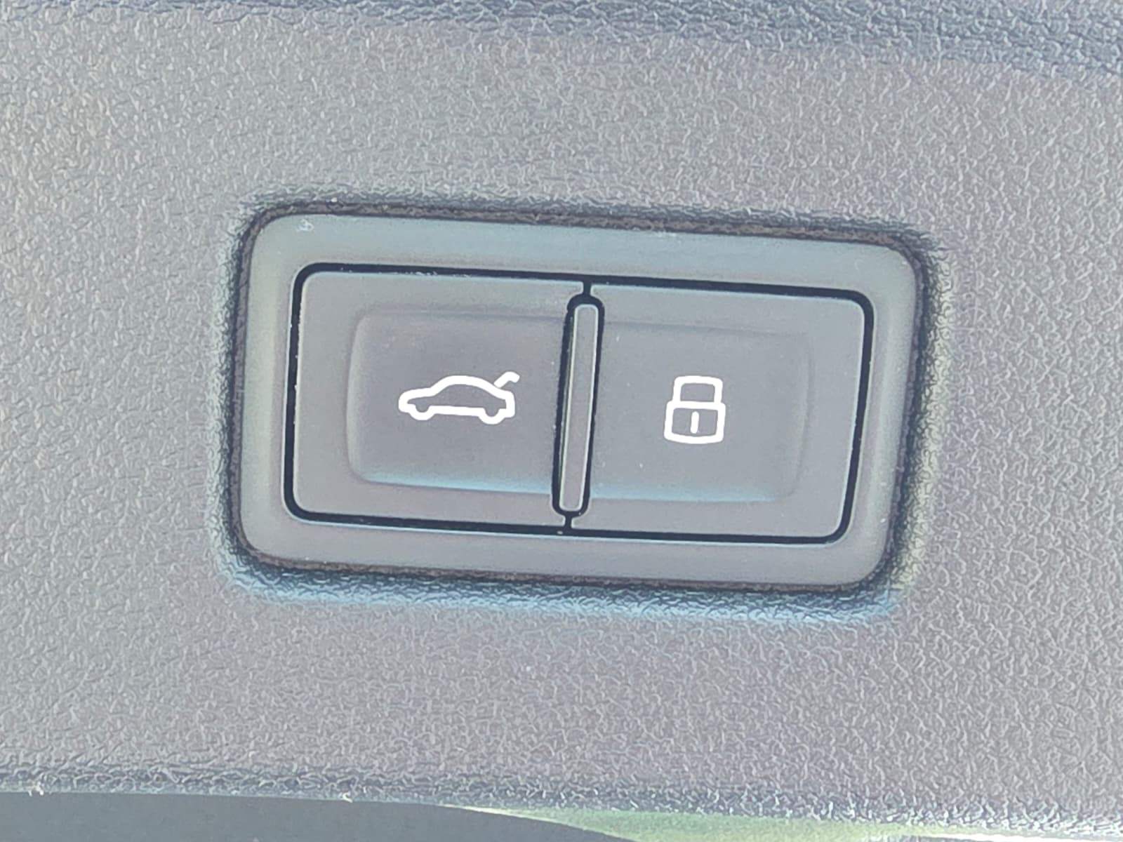 /akmautomotiveltd/2018-Audi-A5Sportback-6324858936977755.jpg