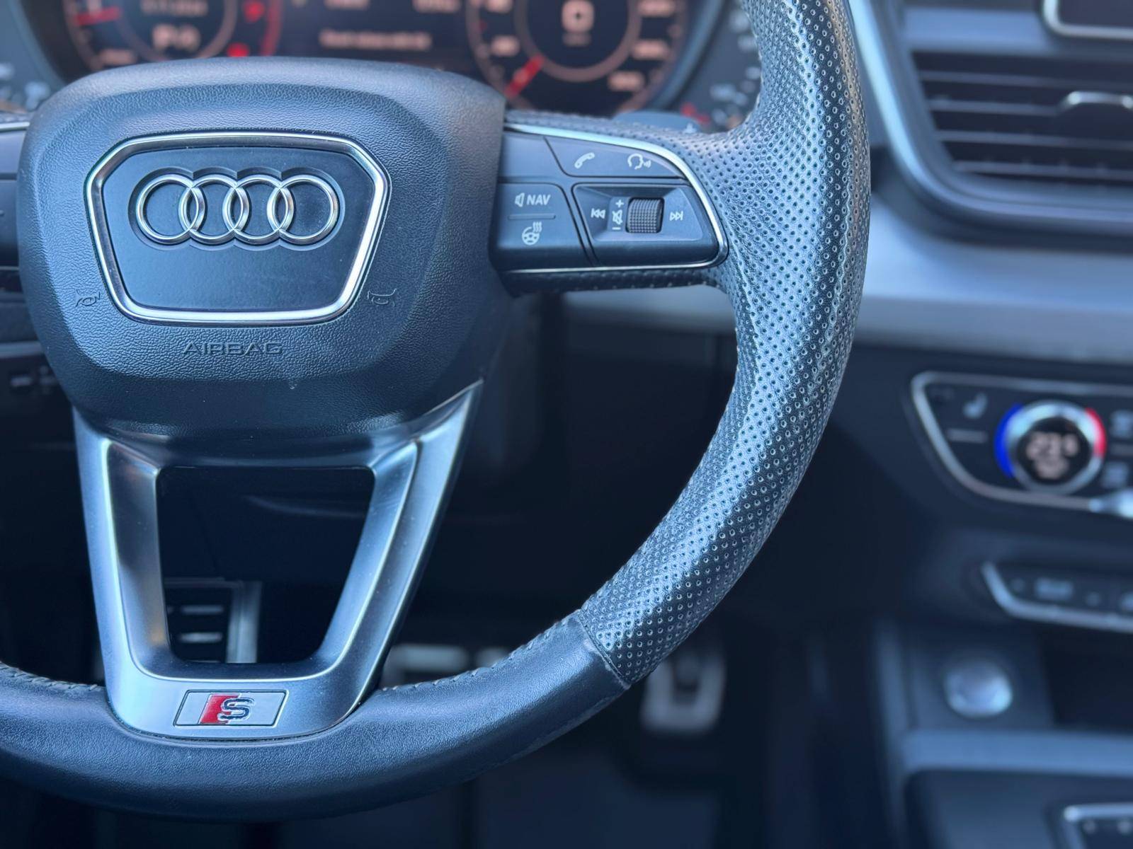 /akmautomotiveltd/2018-Audi-Q5-6591496399425478.jpg