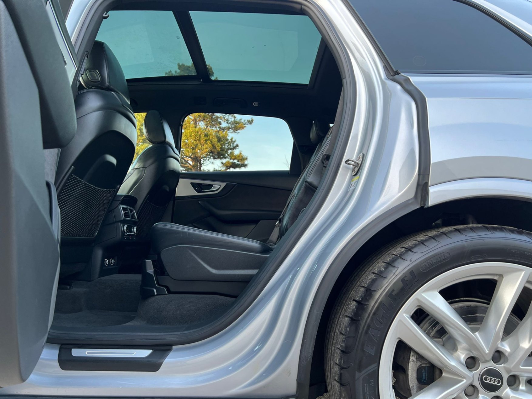 /akmautomotiveltd/2018-Audi-Q7-09734606180692773.jpg