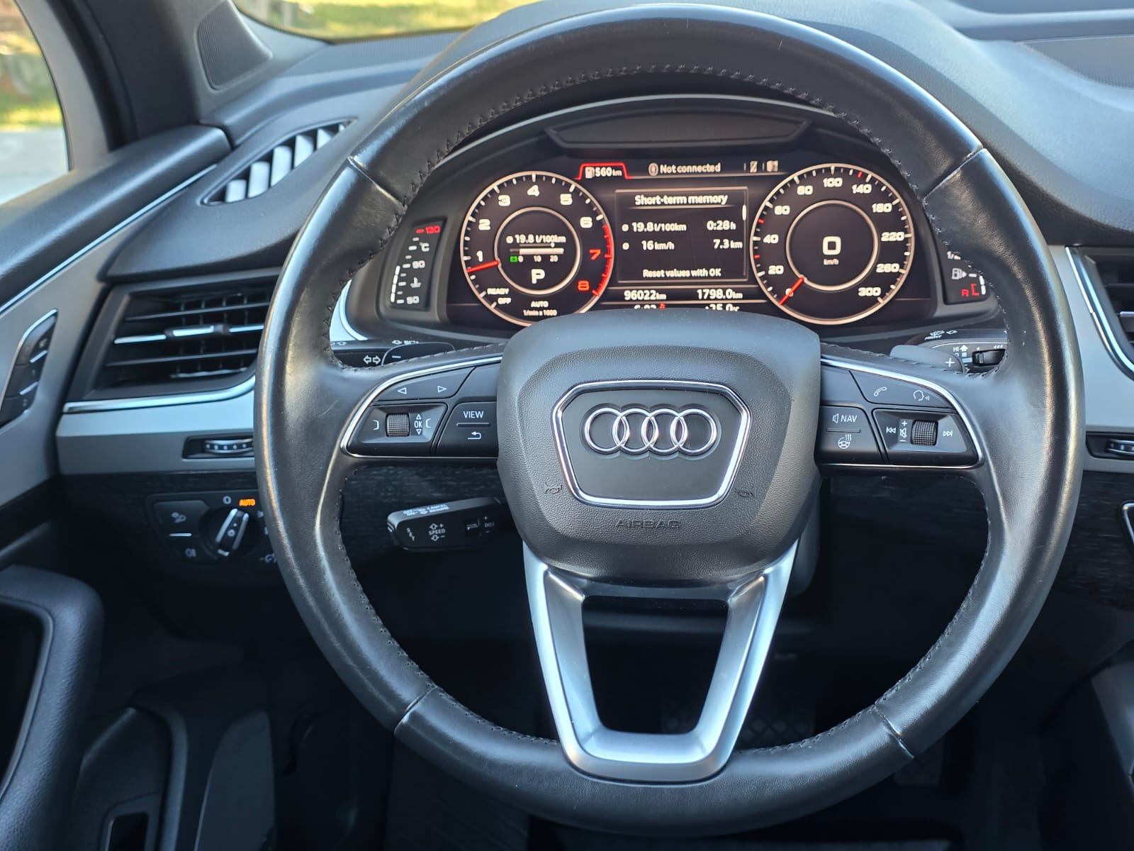/akmautomotiveltd/2018-Audi-Q7-6395863975647398.jpg