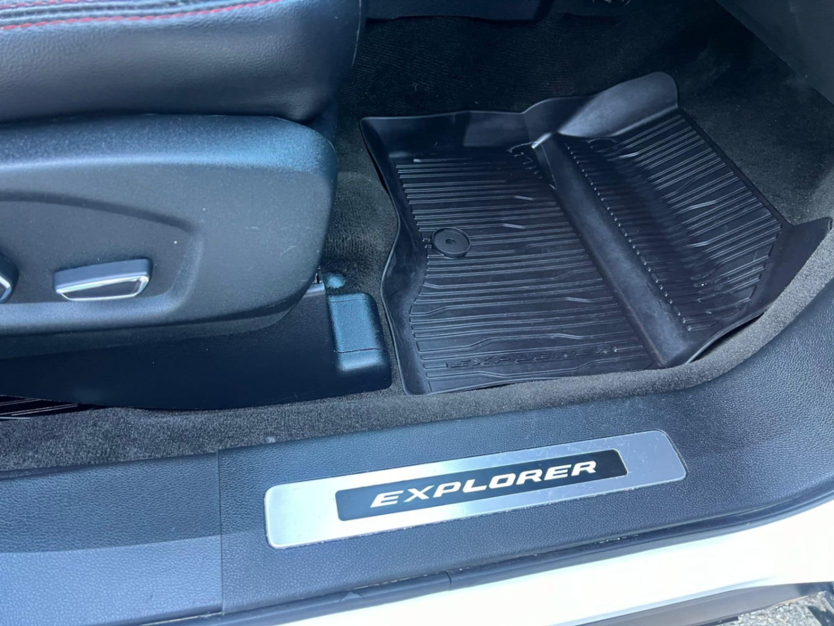/akmautomotiveltd/2018-Ford-Explorer-5771814604893994.jpg