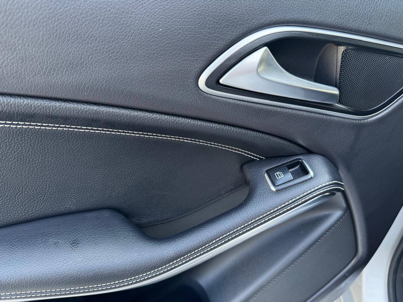 /akmautomotiveltd/2018-Mercedes-Benz-CLA-class-04726228840512392.jpg