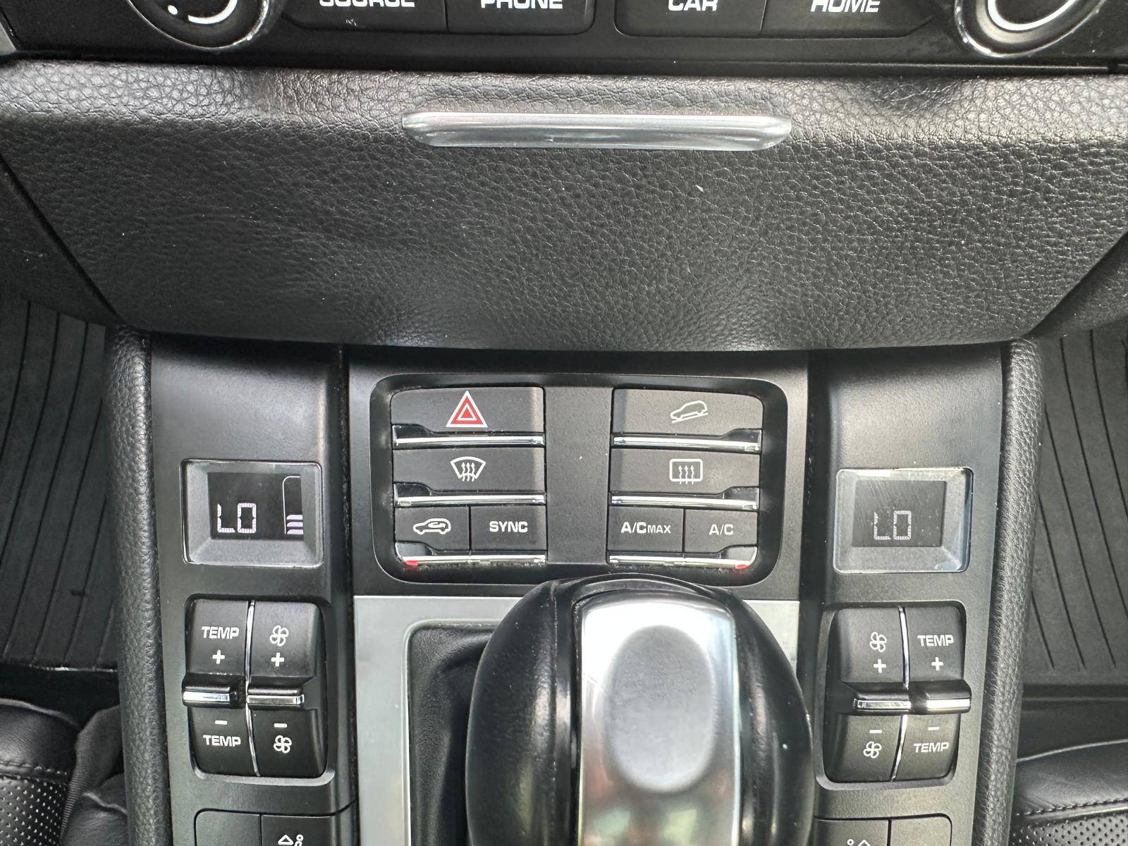 /akmautomotiveltd/2018-Porsche-Macan-7421315993937652.jpg