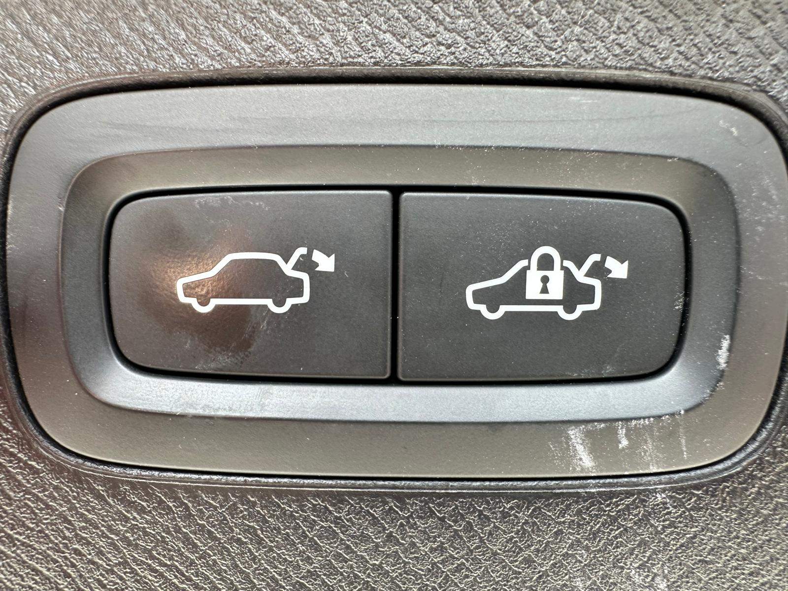 /akmautomotiveltd/2018-Volvo-XC90-17312851742879265.jpg