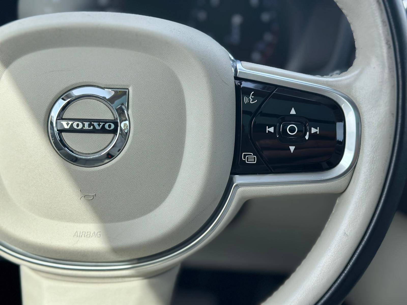/akmautomotiveltd/2018-Volvo-XC90-8058290636224805.jpg