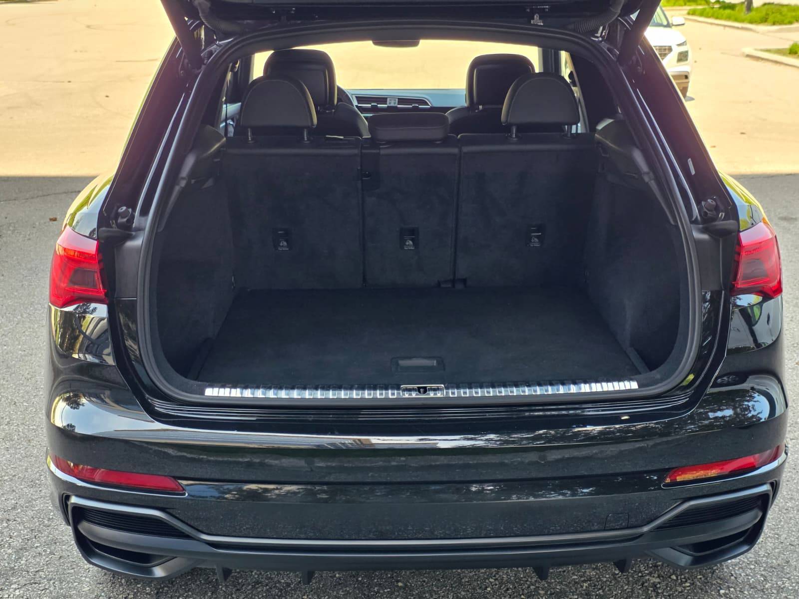 /akmautomotiveltd/2019-Audi-Q3-8239474811313587.jpg