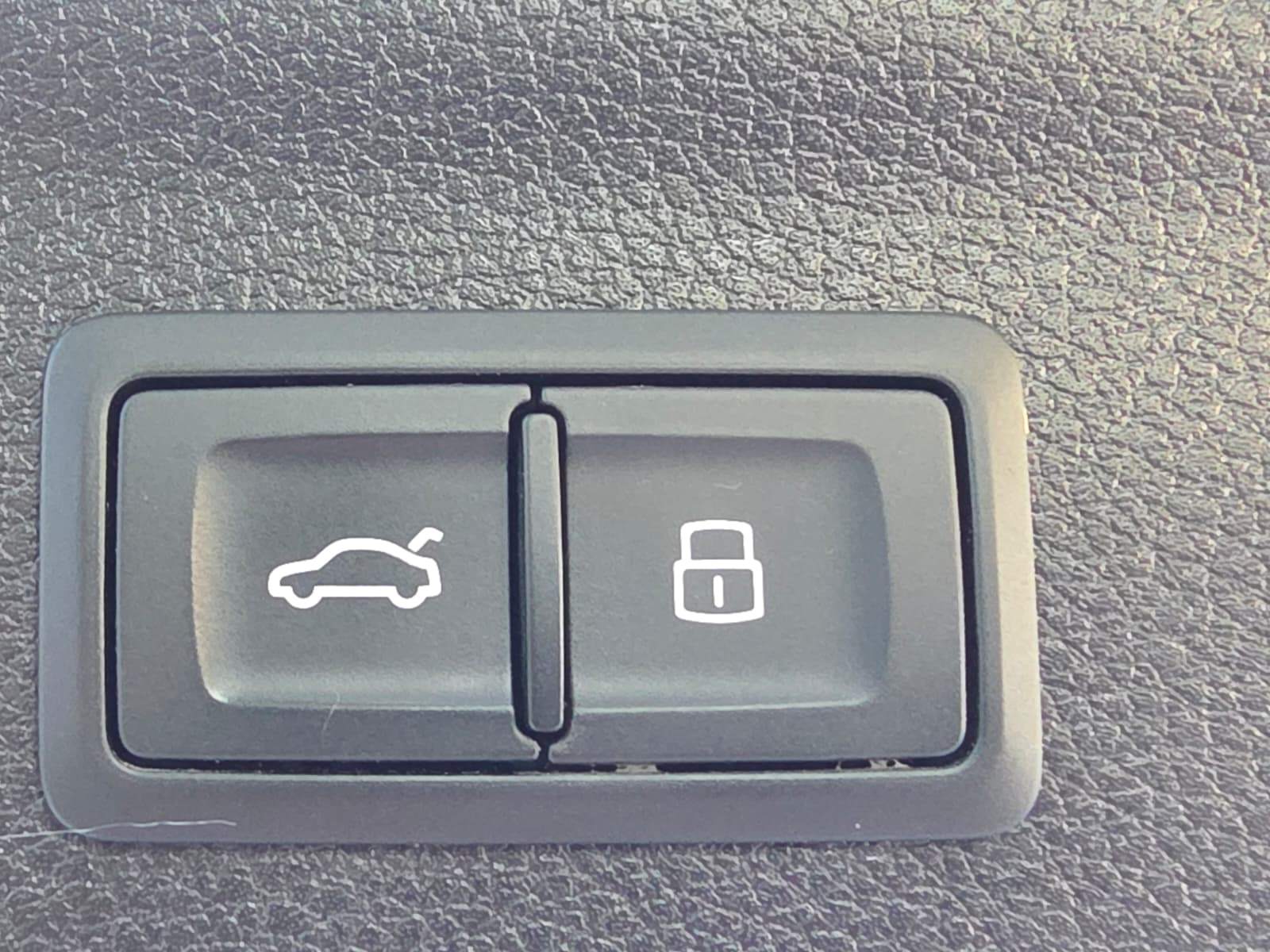 /akmautomotiveltd/2019-Audi-Q3-8379000230382356.jpg