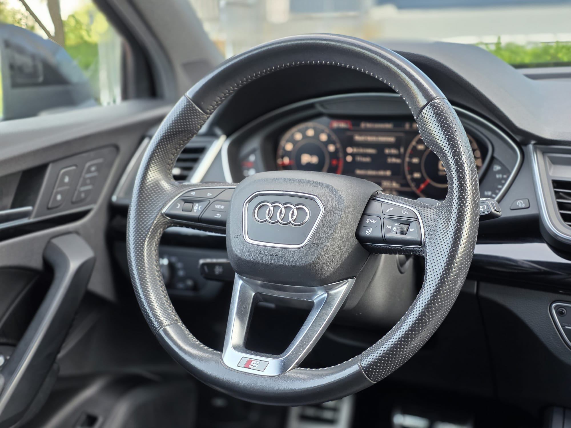 /akmautomotiveltd/2019-Audi-Q5-000405915233260723.jpg