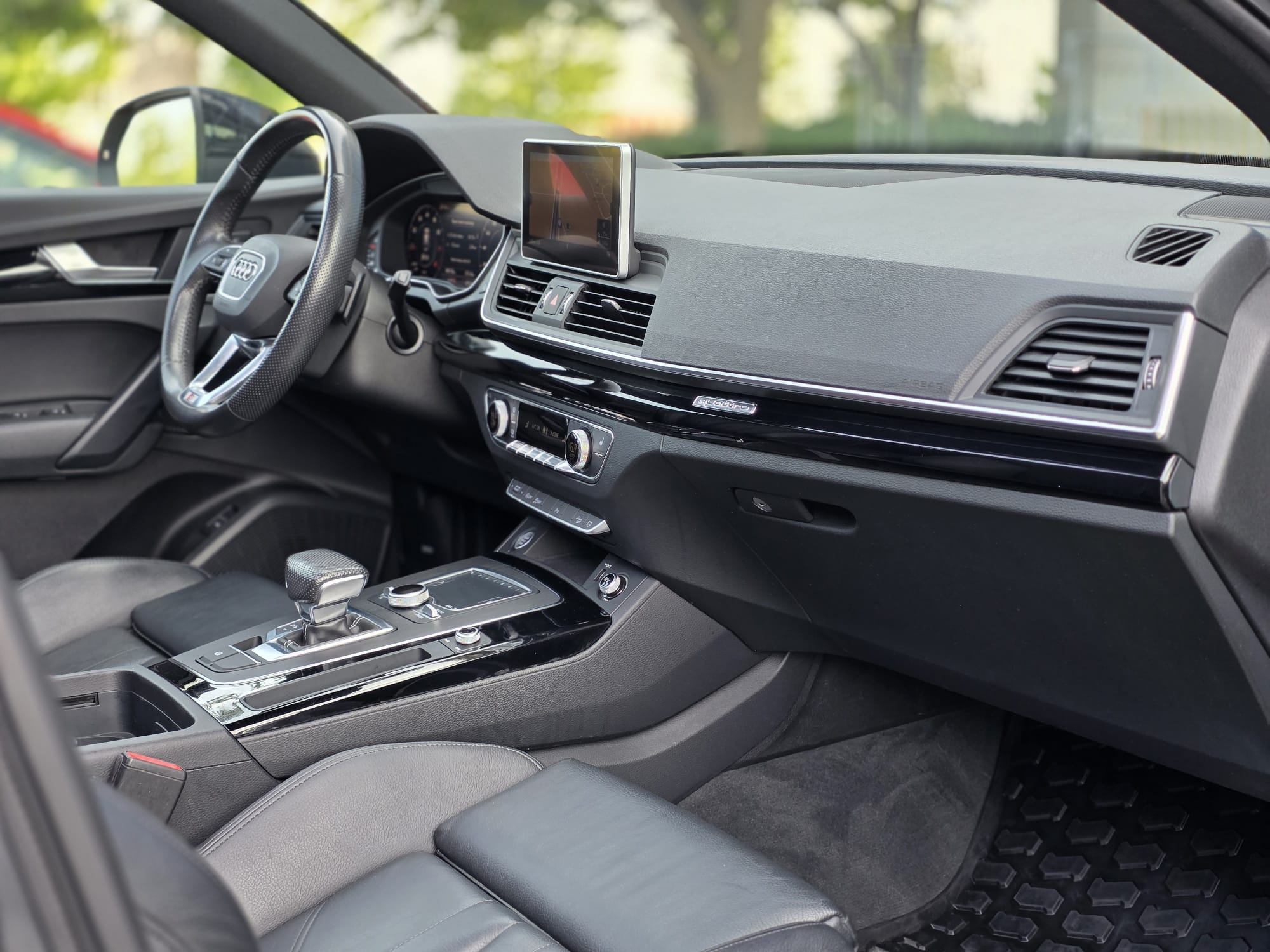 /akmautomotiveltd/2019-Audi-Q5-09150023523839845.jpg