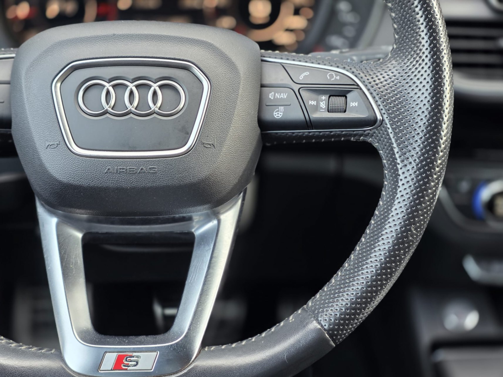 /akmautomotiveltd/2019-Audi-Q5-39913960979004126.jpg